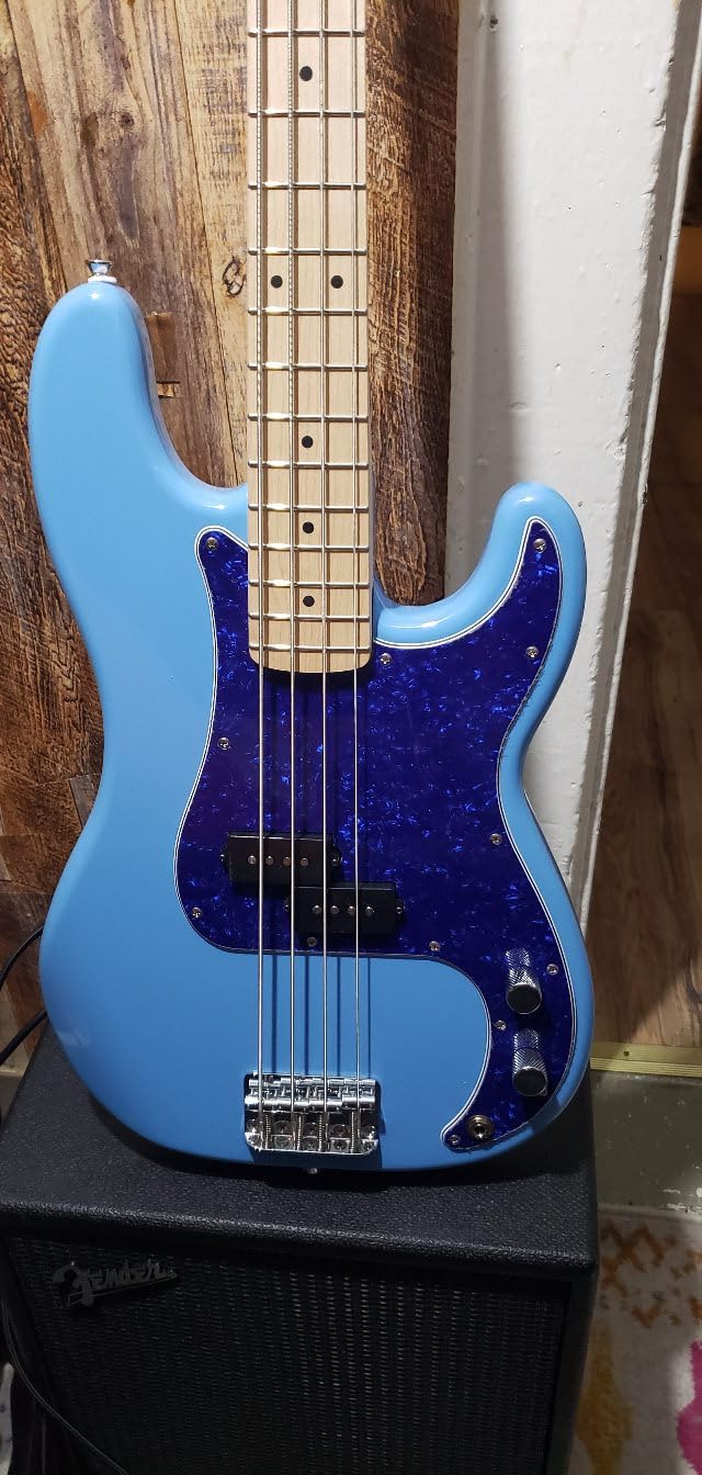 Squier Sonic Precision Bass, California Blue, Maple Fingerboard, Left-Handed customer photo 2