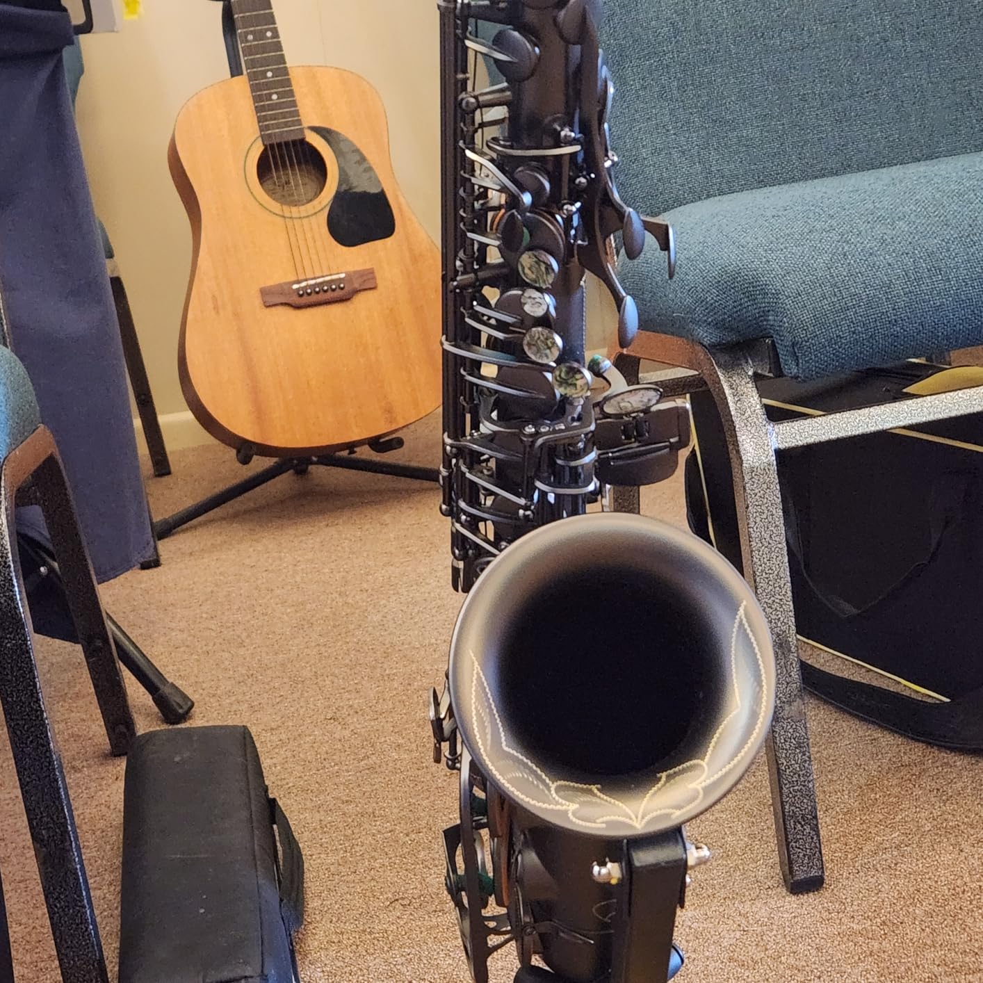 Alto Saxophone Eb Beginner Saxophone includes brush canvas suitcase glove whistle piece cork plaster wipe cloth neck strap and other accessories (Gold) customer photo 2