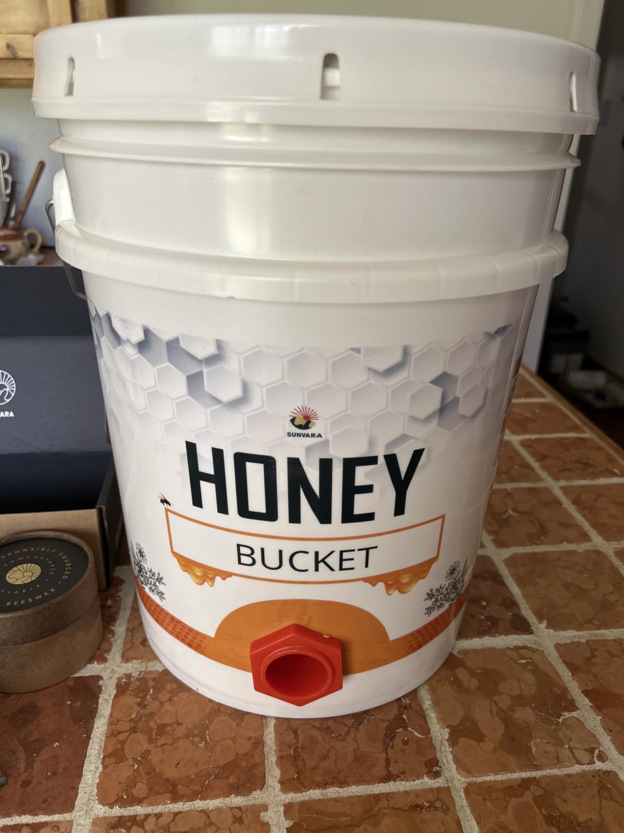 SunVara Honey Bucket 5 Gallon Bucket with Spigot Extractor Equipment Food-Grade PP 20L Capacity customer photo 1