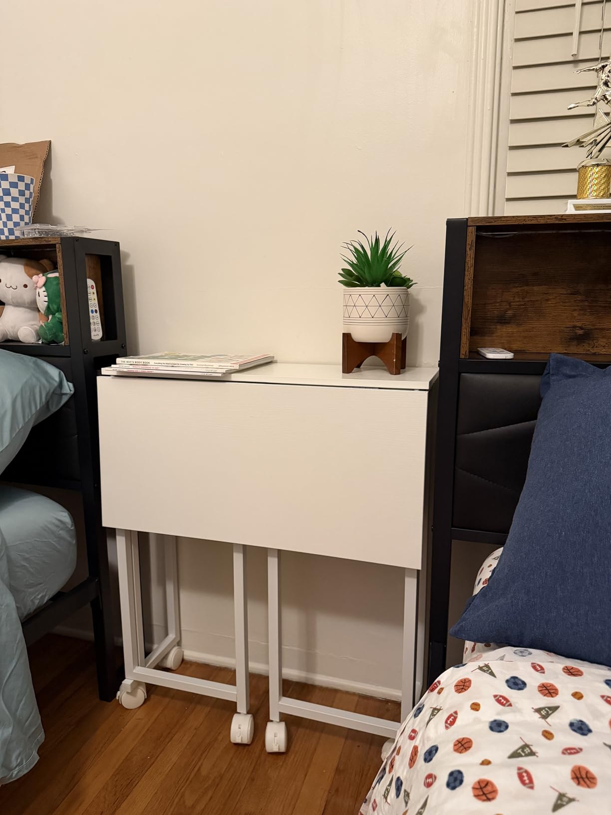 GreenForest Folding Desk with Wheels, 24.8 Inch Compact Rolling Computer Table with Storage Shelf, Portable Mobile Workstation for Small Spaces, Easy Assembly, Oak customer photo 2
