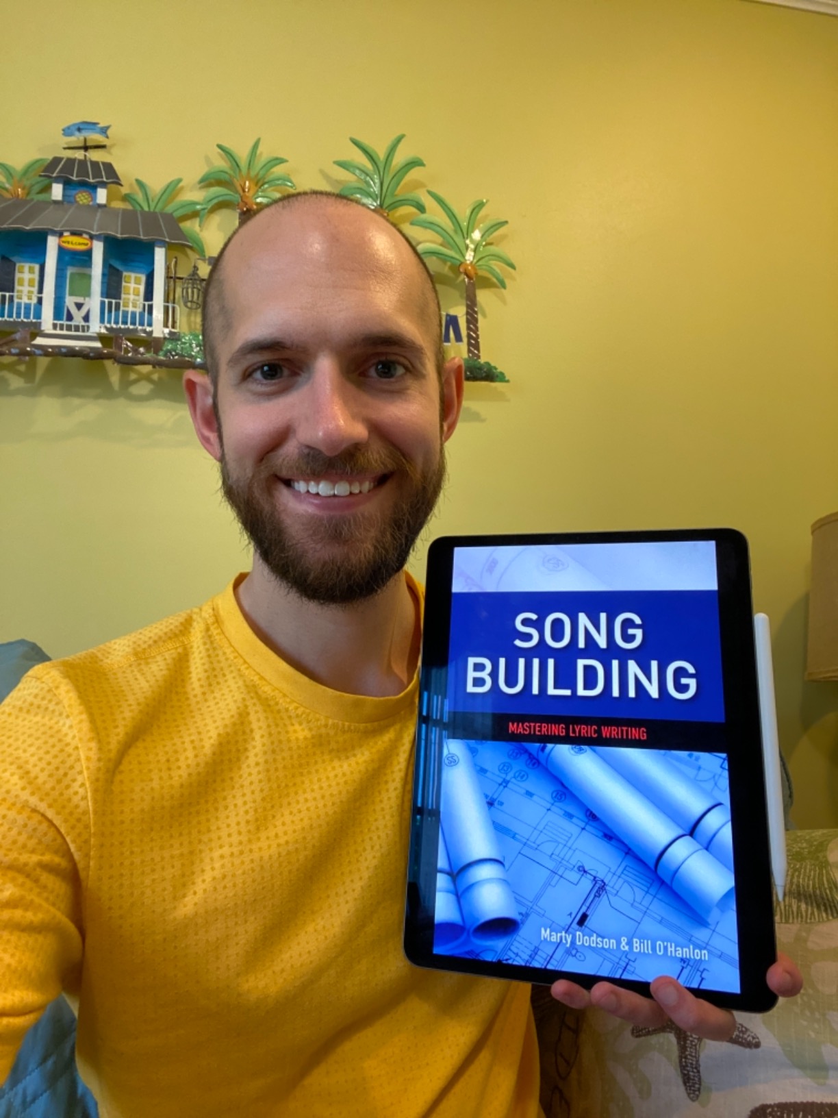 Song Building: Mastering Lyric Writing (SongTown Songwriting Series, Book 1) customer photo 1
