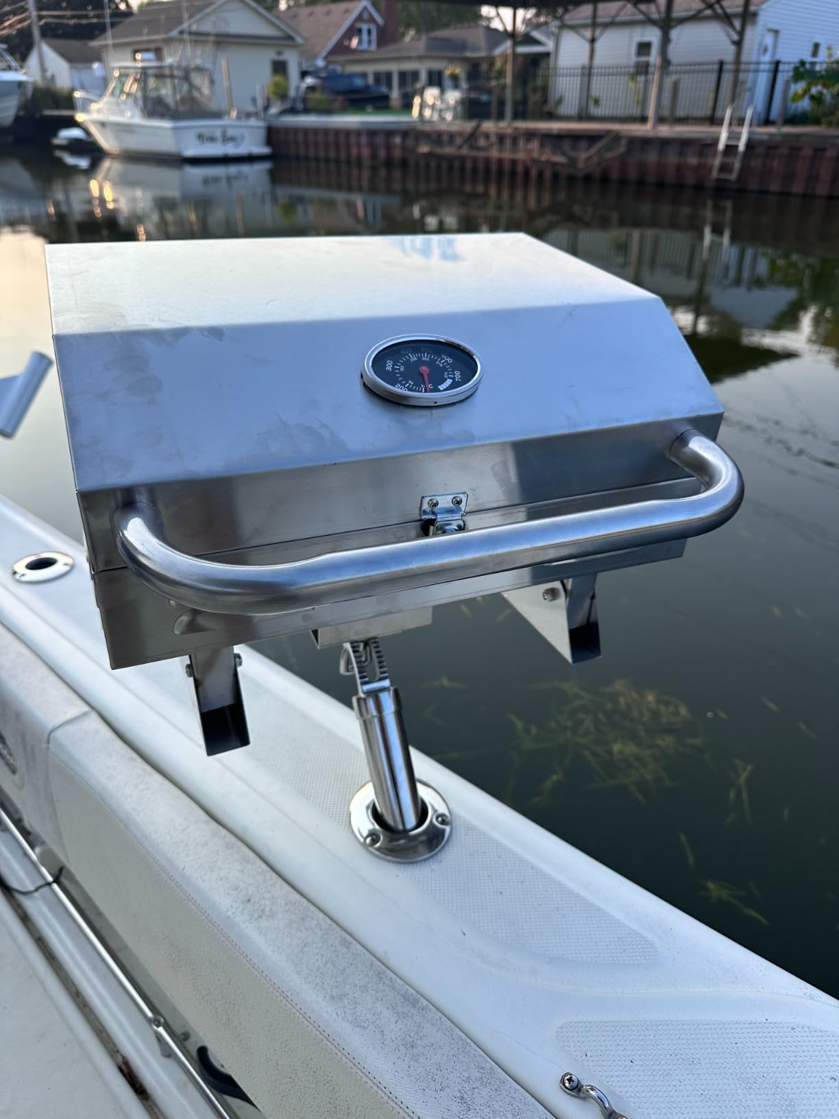 Tailwaves Marine Boat Grill w/Rod Holder Mount | Stainless Steel | Propane Boats & Tailgating & Camping | Built in Thermometer | Portable | Fold-away legs customer photo 1