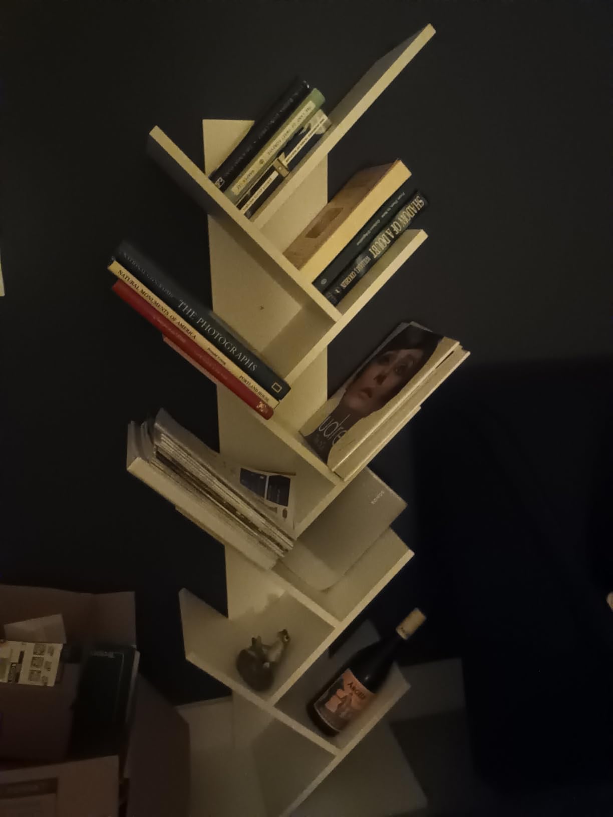 VASAGLE Custos Collection - Tree Bookshelf, 5-Tier Bookcase, Small Space-Saving Corner Shelf, Book Tree, Holds Books, CDs, Games, for Bedroom, Living Room, Home Office, Cloud White ULBC183T14 customer photo 2