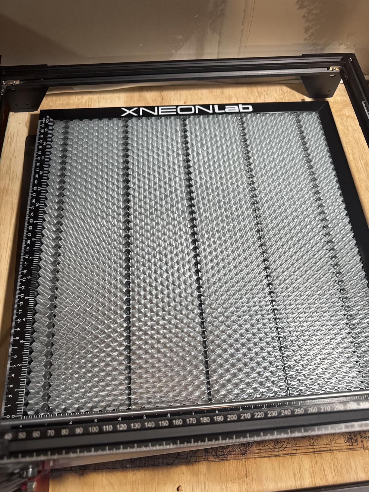 Honeycomb Laser Bed - 400 × 400 × 22mm Working Table with Aluminum Panel for XTool D1 /D1 Pro and Most Engraver Cutting Machine,Engraver Machine Accessories customer photo 2