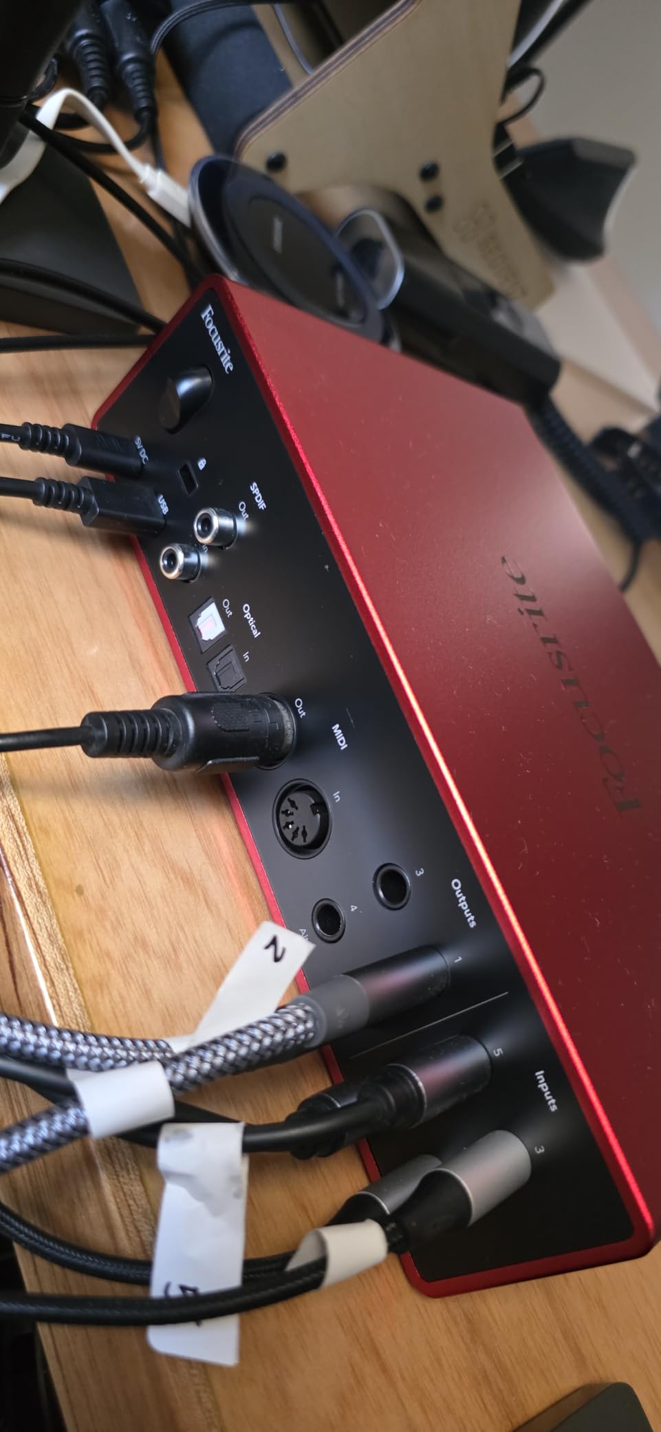 Focusrite Scarlett 16i16 4th Gen USB Audio Interface, for Songwriting, Music Production, Recording, and Podcasting - High-Fidelity, Studio Quality Recording, and All the Software You Need to Record customer photo 2