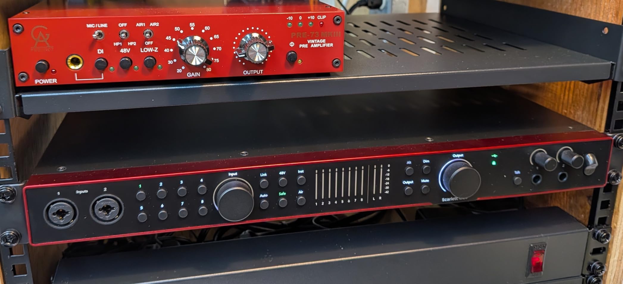 Focusrite Scarlett 18i20 4th Gen USB Audio Interface, for Multitrack Recording, Music Production and Podcasting - High-Fidelity, Studio Quality Recording, and All the Software You Need to Record customer photo 1