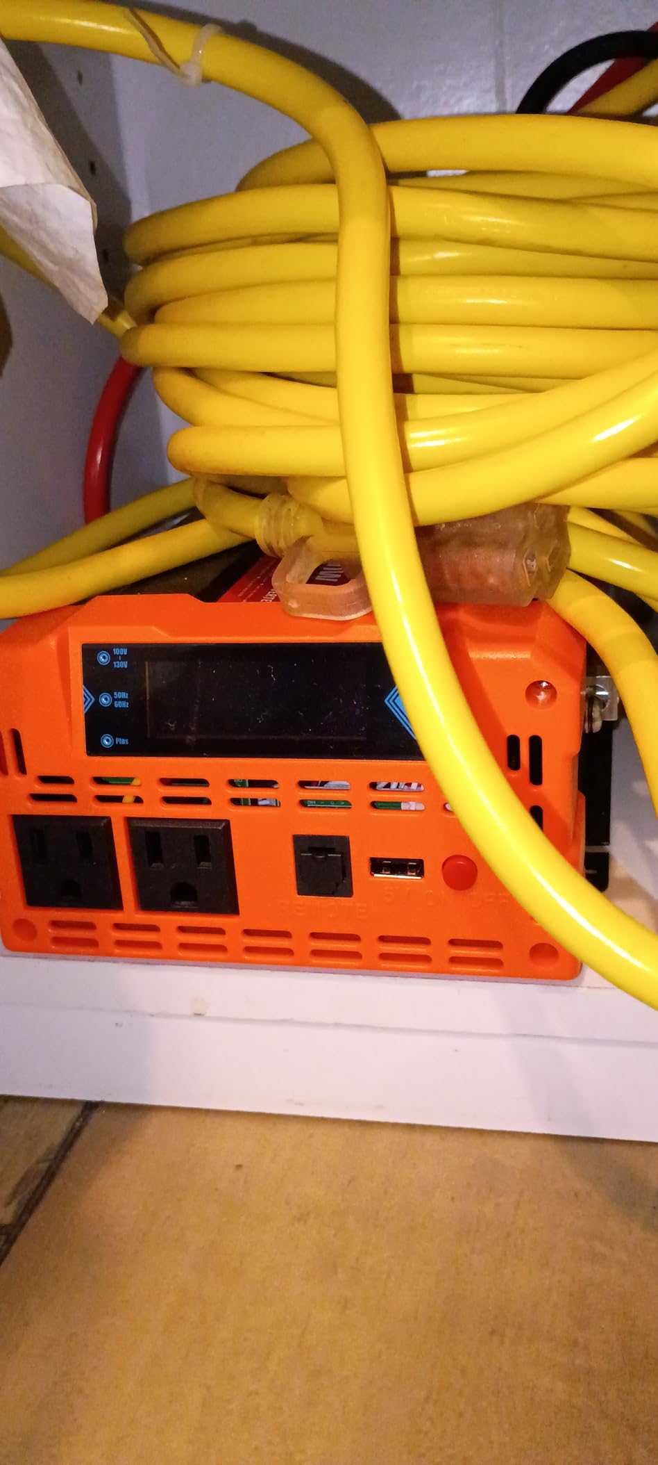 BELTTT 1500W Pure Sine Wave Inverter 12V to 120V AC for Solar, Off-Grid, RV, Truck, with Dual AC Socket, USB, Surge 3000W, Smart LCD Display customer photo 1