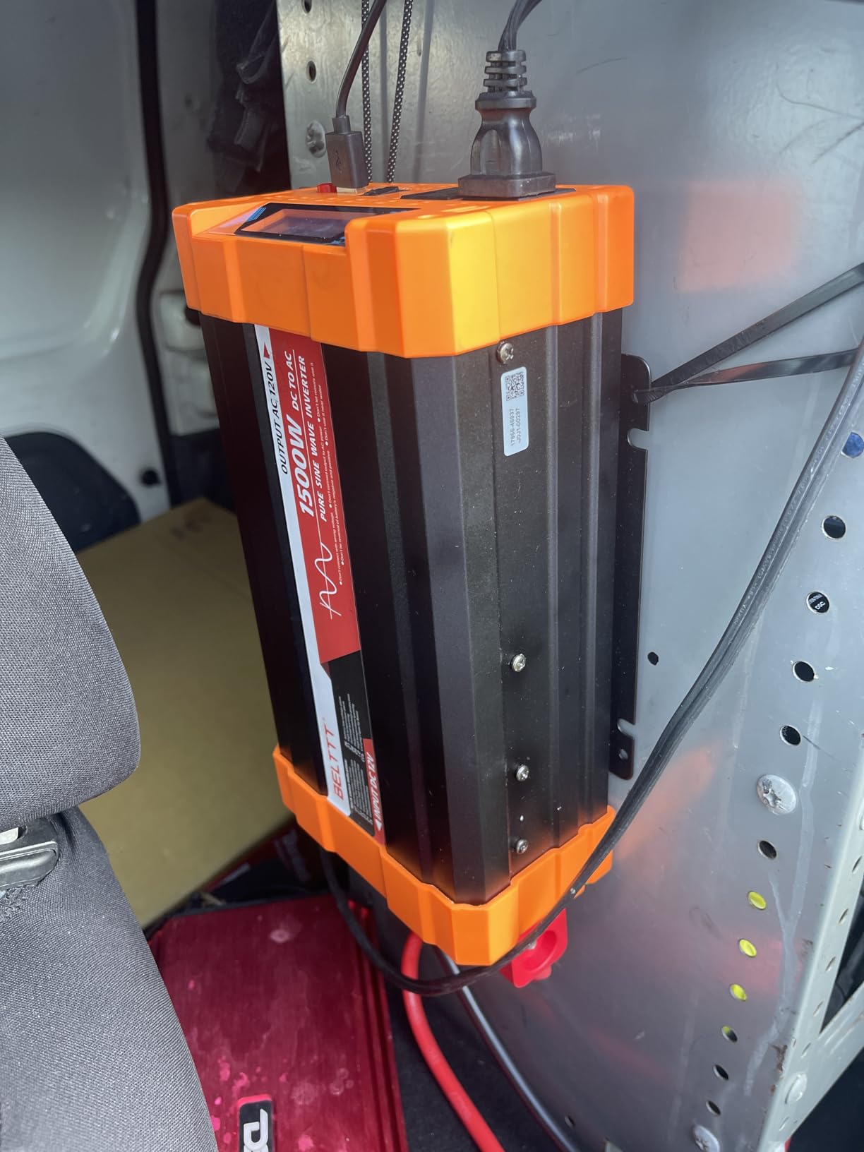 BELTTT 1500W Pure Sine Wave Inverter 12V to 120V AC for Solar, Off-Grid, RV, Truck, with Dual AC Socket, USB, Surge 3000W, Smart LCD Display customer photo 2