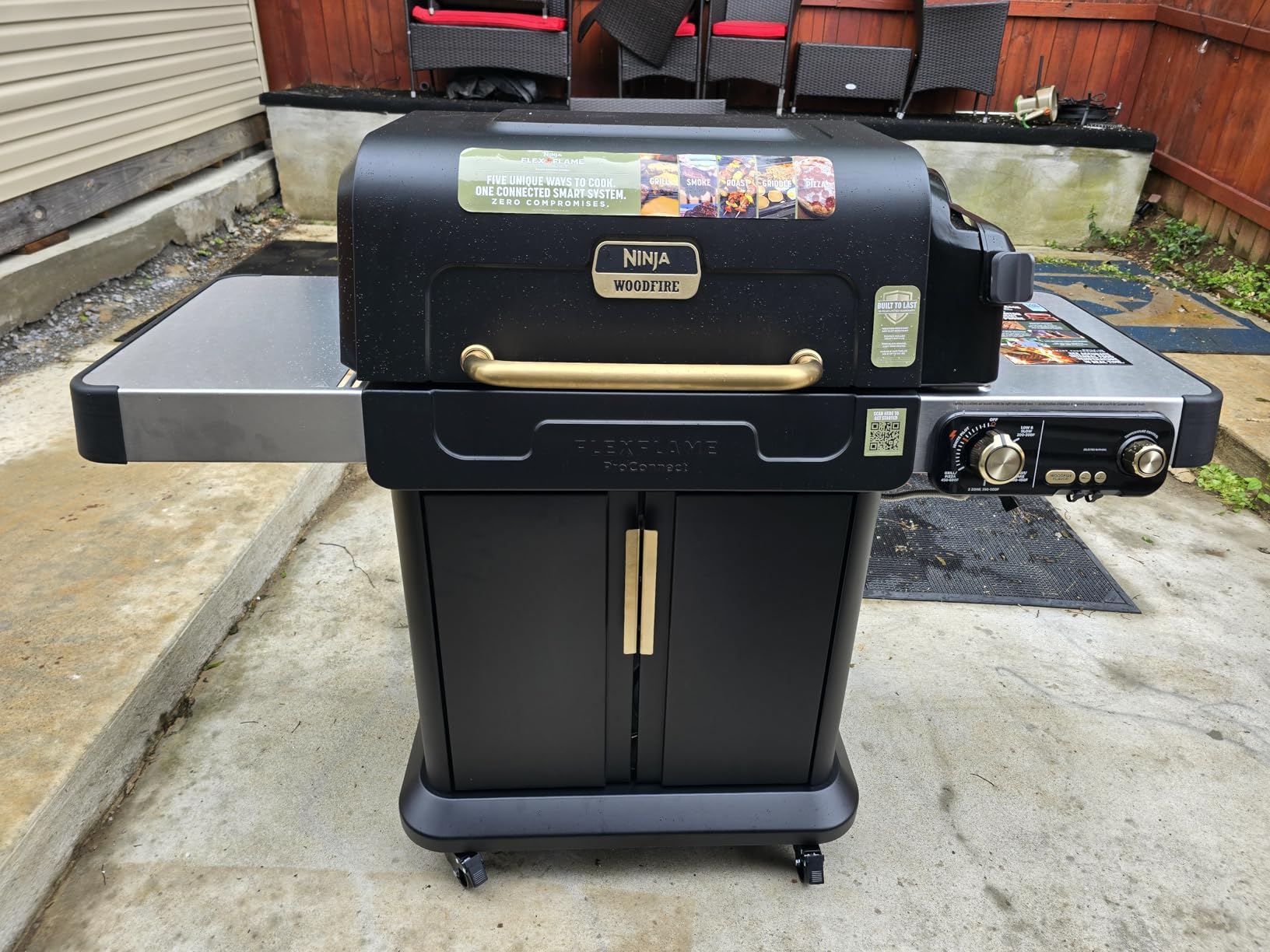 Ninja FlexFlame Grill and Smoker, Electric and Propane Grill, Roaster, BBQ Grill, 5-in-1 Cooking System, 3 Burner, Digital Control, Outdoor Cooking, Griddle, Pizza Maker, Stainless Steel, PG301 customer photo 1