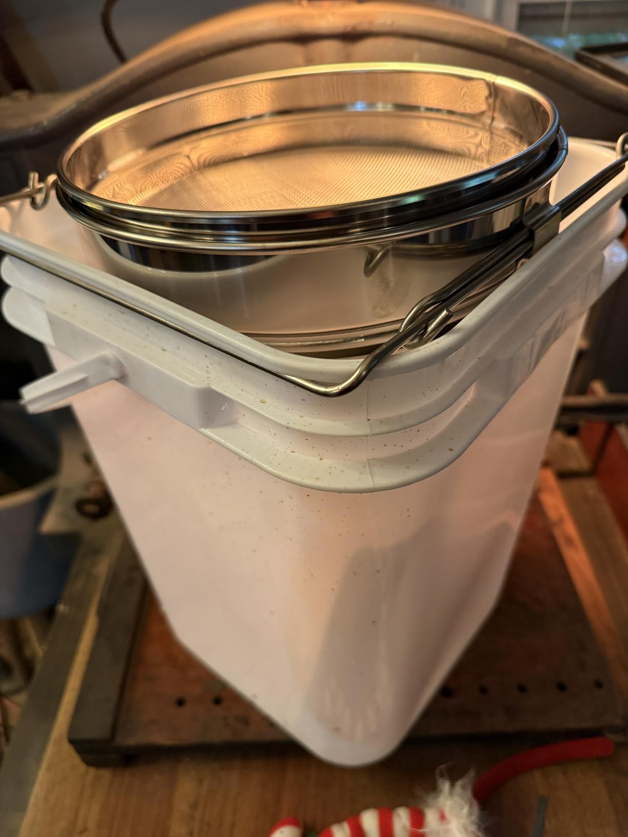 Threehoney 5 Gallon Honey Bucket with Spigot and Stainless Steel Filters Set Honey Extractor Equipment Food-Grade Bucket with Spigot for Bee Keeping Supplies Extracting Storage customer photo 2