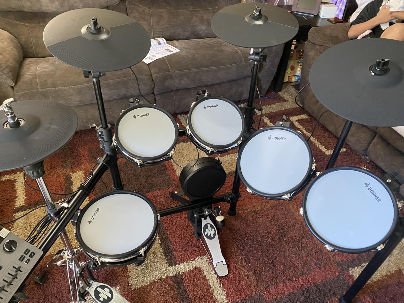 Donner Electric Drum Set DED-300 Pro, Electronic Drum Kit Adult, Professional Full Size 6-Drum & 3-Cymbal Setup, 12'' Single-Zone Hi-hat with Stand, 1100+ Professional Tones customer photo 2