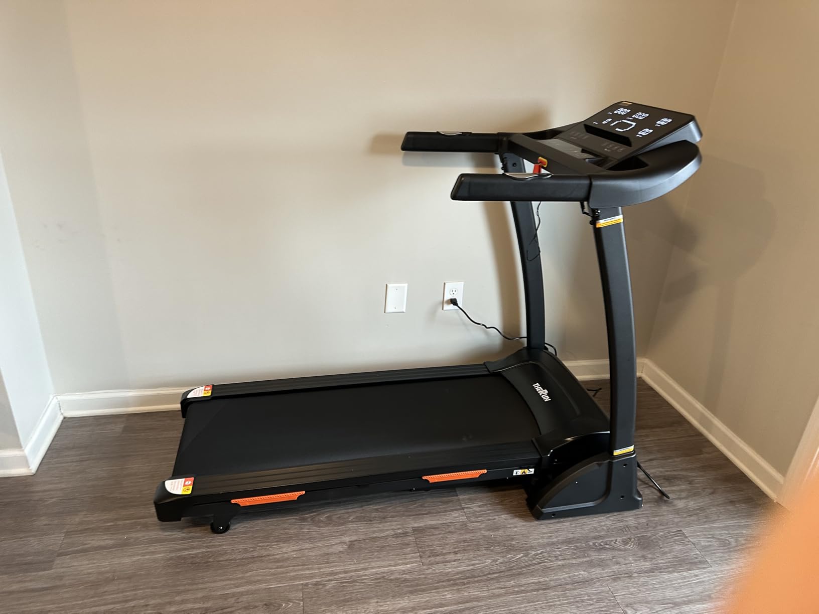 THERUN Incline Treadmill, Treadmills for Running and Walking, 400 lbs Weight Capacity Folding Treadmill with 0-16% Auto Incline, Wide Belt, 4.0 HP, App, Heart Rate customer photo 1