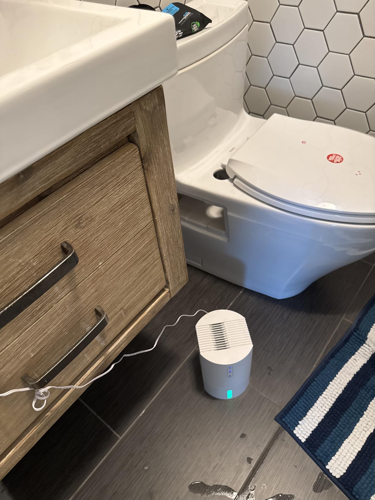 Dehumidifiers for Home, 35oz Dehumidifier for Bathroom with Auto Shut-off Auto Defrost, Whisper Quiet Dehumidifier for Bedroom Office RV Closet Wardrobe (White) customer photo 1