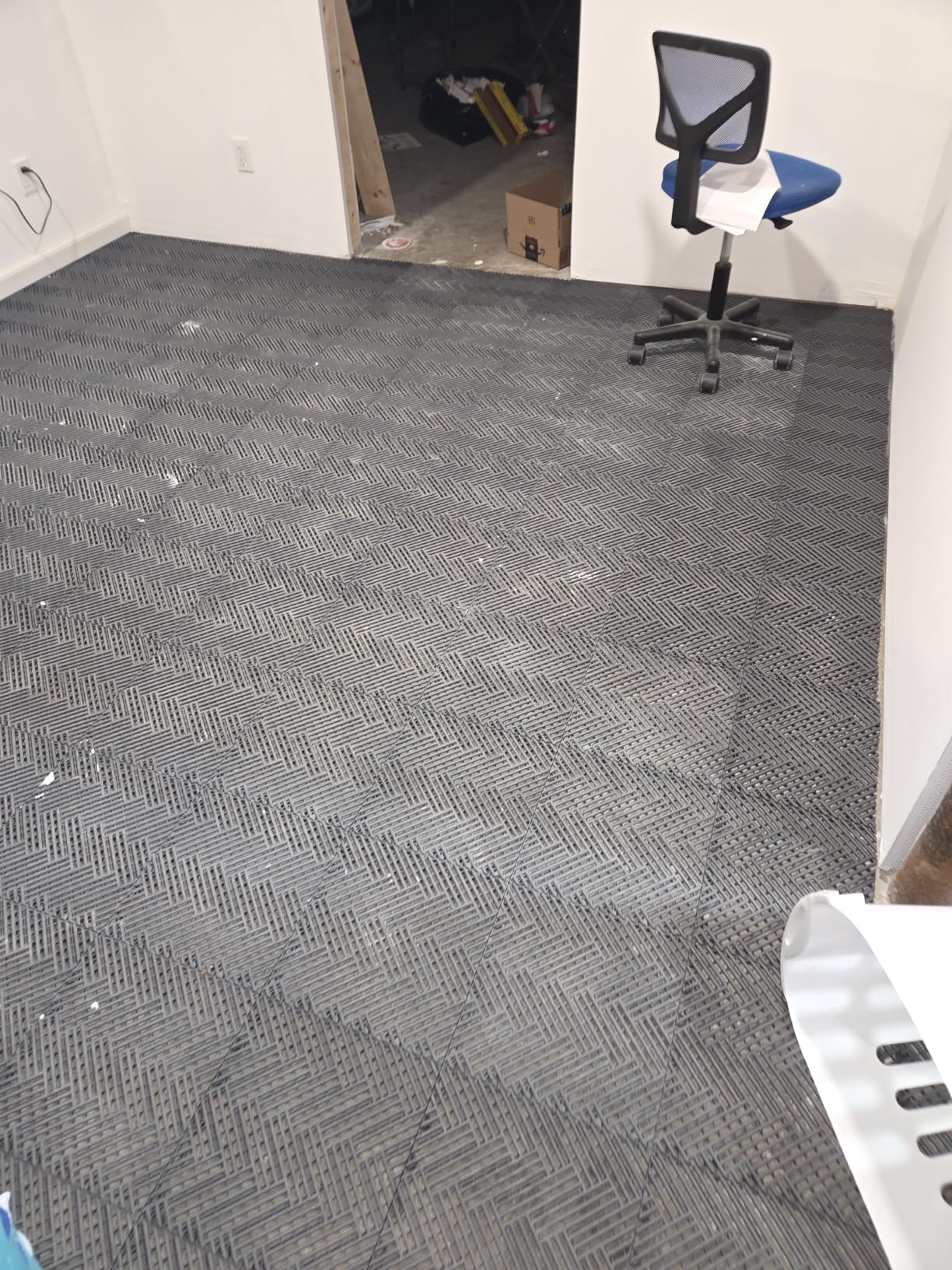 Garage Floor Tiles Interlocking Garage Flooring Tiles Pack of 48 Antislip Oil and Stain Resistant for Garages Shop Floors Basements 40000 LBS Load Capacity, Black, 12