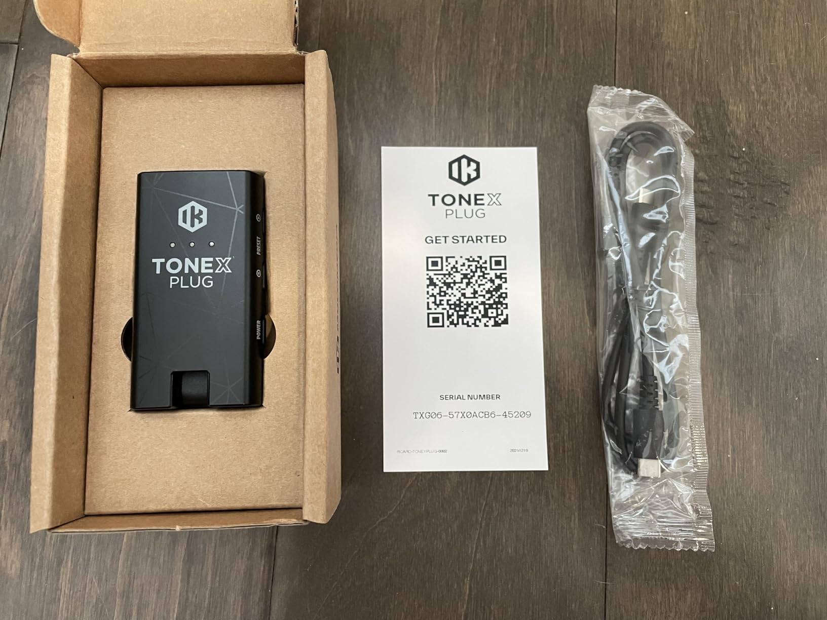 IK Multimedia TONEX ONE+ AI Guitar Amp & Effects Pedal with Bluetooth Wireless Editing, MIDI Control, USB Audio Interface, 60,000+ Tone Models, Compact Amp Simulator Cab & Stompbox Modeler customer photo 2