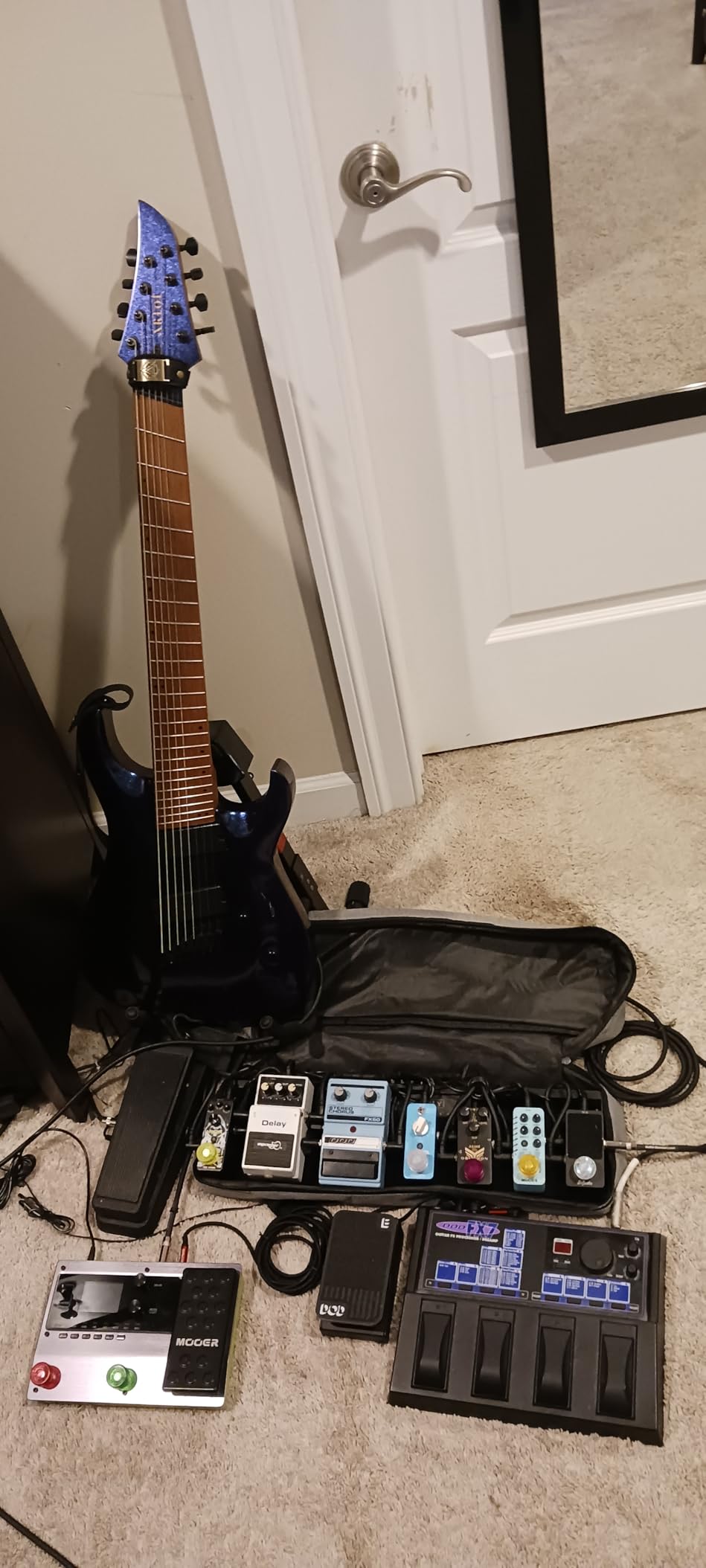 AKLOT Multi-Scale 7-String Electric Guitar with Roasted Maple Neck, HH Pickup, Gig Bag Kit - XRN-7 TB customer photo 2