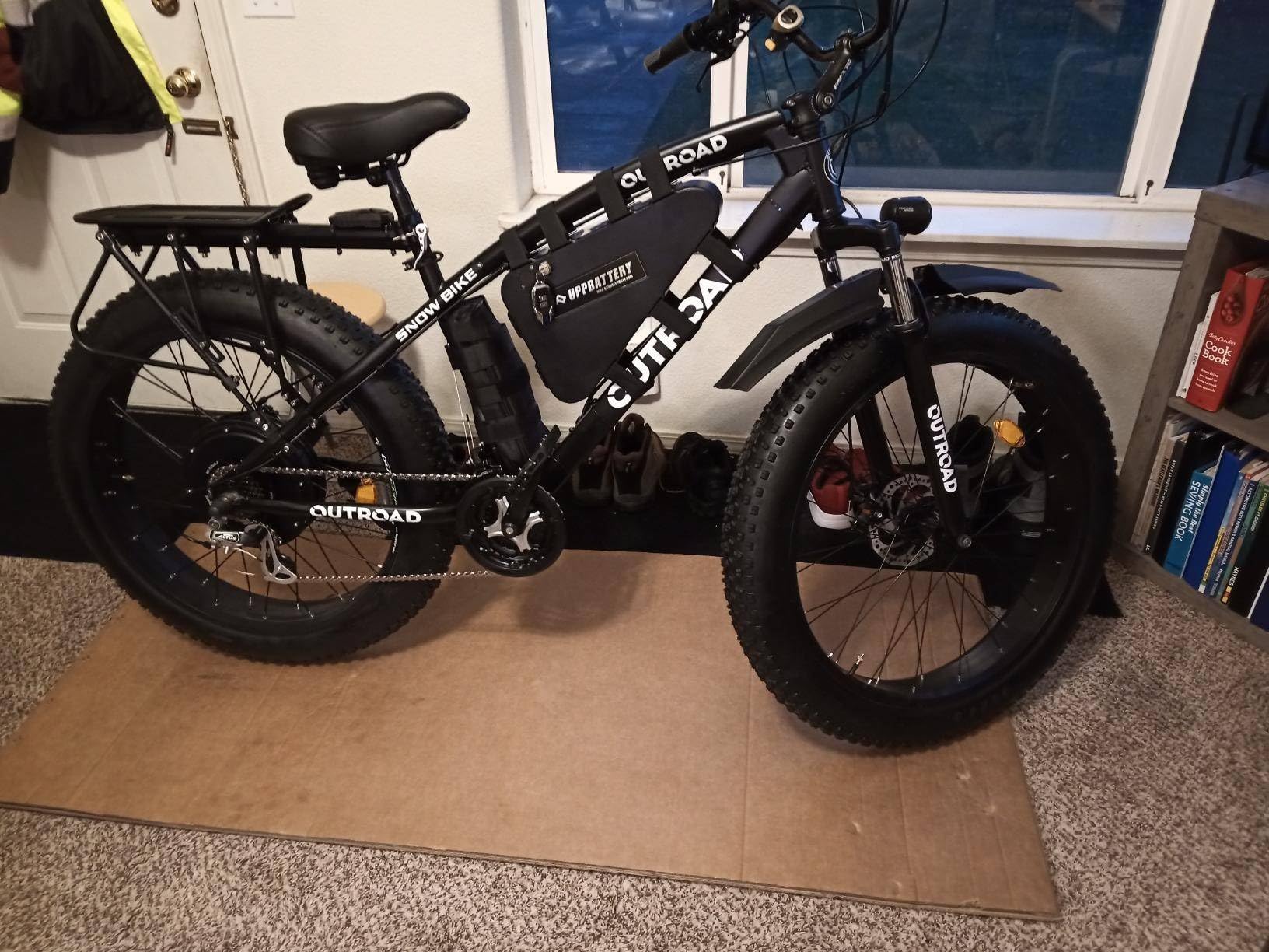 Max4out 26 Inch Fat Tire Mountain Bike, 21-Speed 4-Inch Tide Tires Dual Disc Brake Bicycle with Suspension Fork, Heavy-Duty 400lb Mountain Bike for Big & Tall Riders customer photo 1