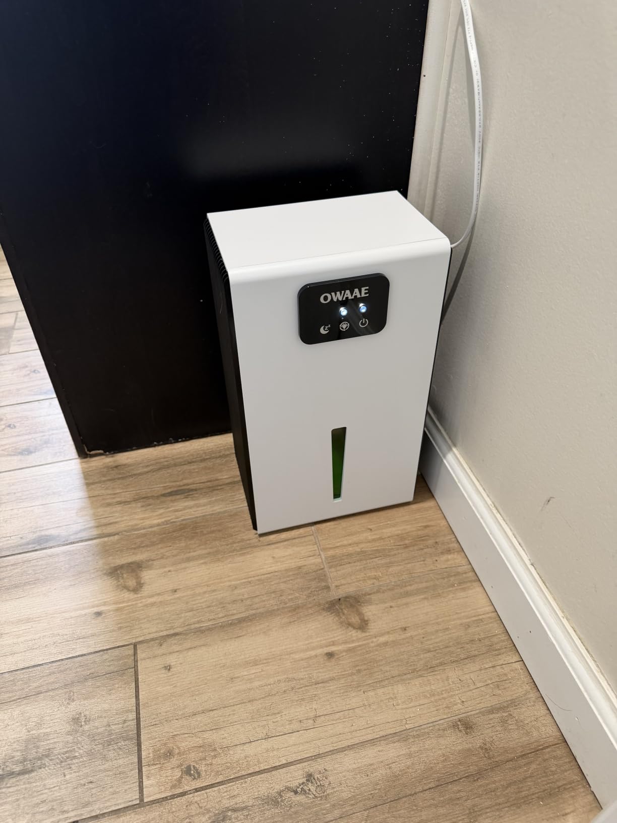 Dehumidifier, 1000 sq.ft Quiet Dehumidifiers for Home Bedroom Basement Bathroom with 95oz Water Tank, Sleep Mode, Auto Shut-Off 7 Colors LED Light, Grey customer photo 1