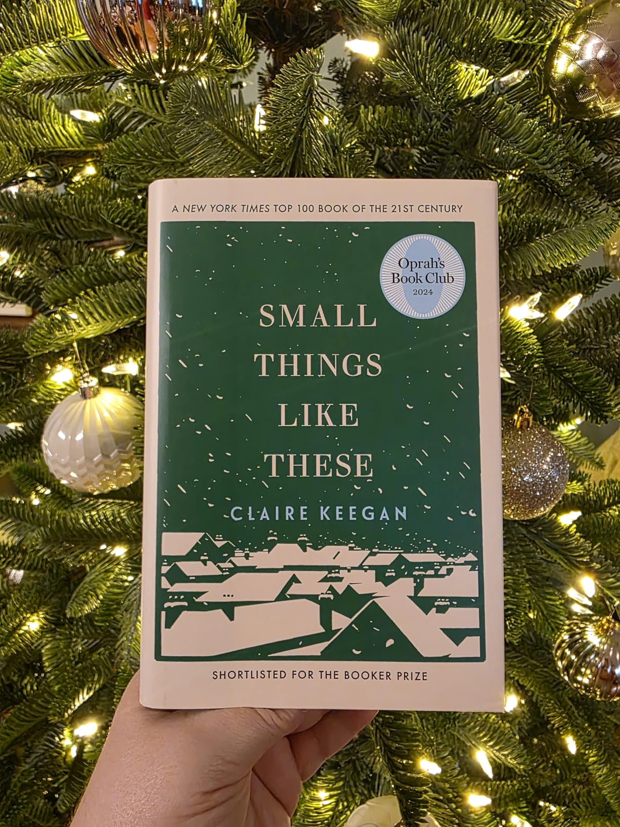 Small Things Like These (Oprah's Book Club) customer photo 2