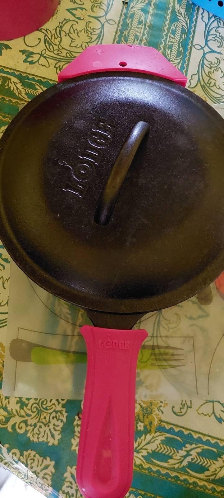 Lodge Pre-Seasoned Cast Iron Deep Skillet with Lid, 3 Quart | 3 Quart Cast Iron Deep Skillet & Lid for Frying, Braising & Slow Cooking on Any Heat Source, Non-Toxic, Made in USA customer photo 2