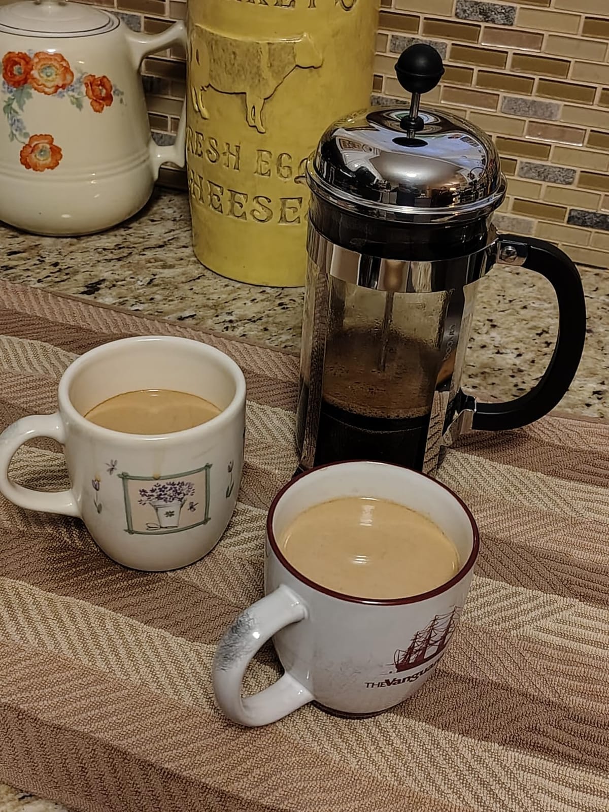 Bodum 34oz Chambord French Press Coffee Maker, High-Heat Borosilicate Glass, Polished Stainless Steel - Made in Portugal customer photo 2
