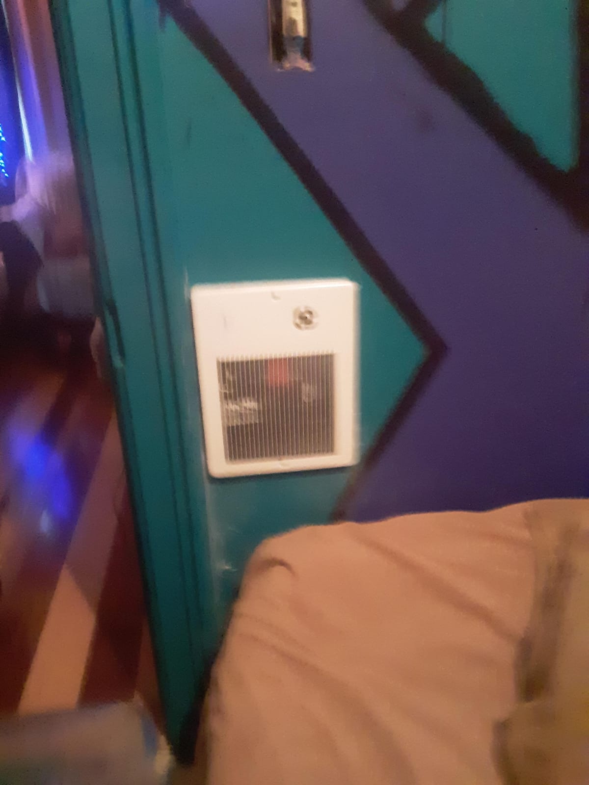 Broan-NuTone Wall Heater, White Grille Heater with Built-In Adjustable Thermostat, 750/1500W, 120/240V AC customer photo 2