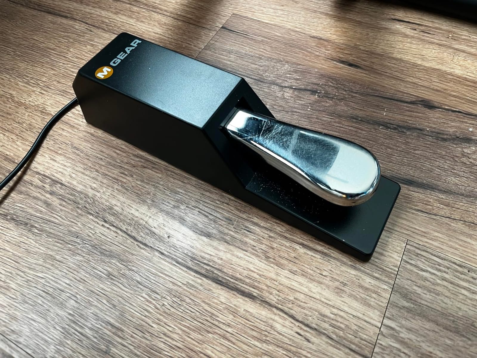 M-Audio SP-2 Universal Sustain Pedal | Classic Piano-Style Pedal, Universal Compatibility with MIDI Keyboards, Pianos, and Synthesizers customer photo 2