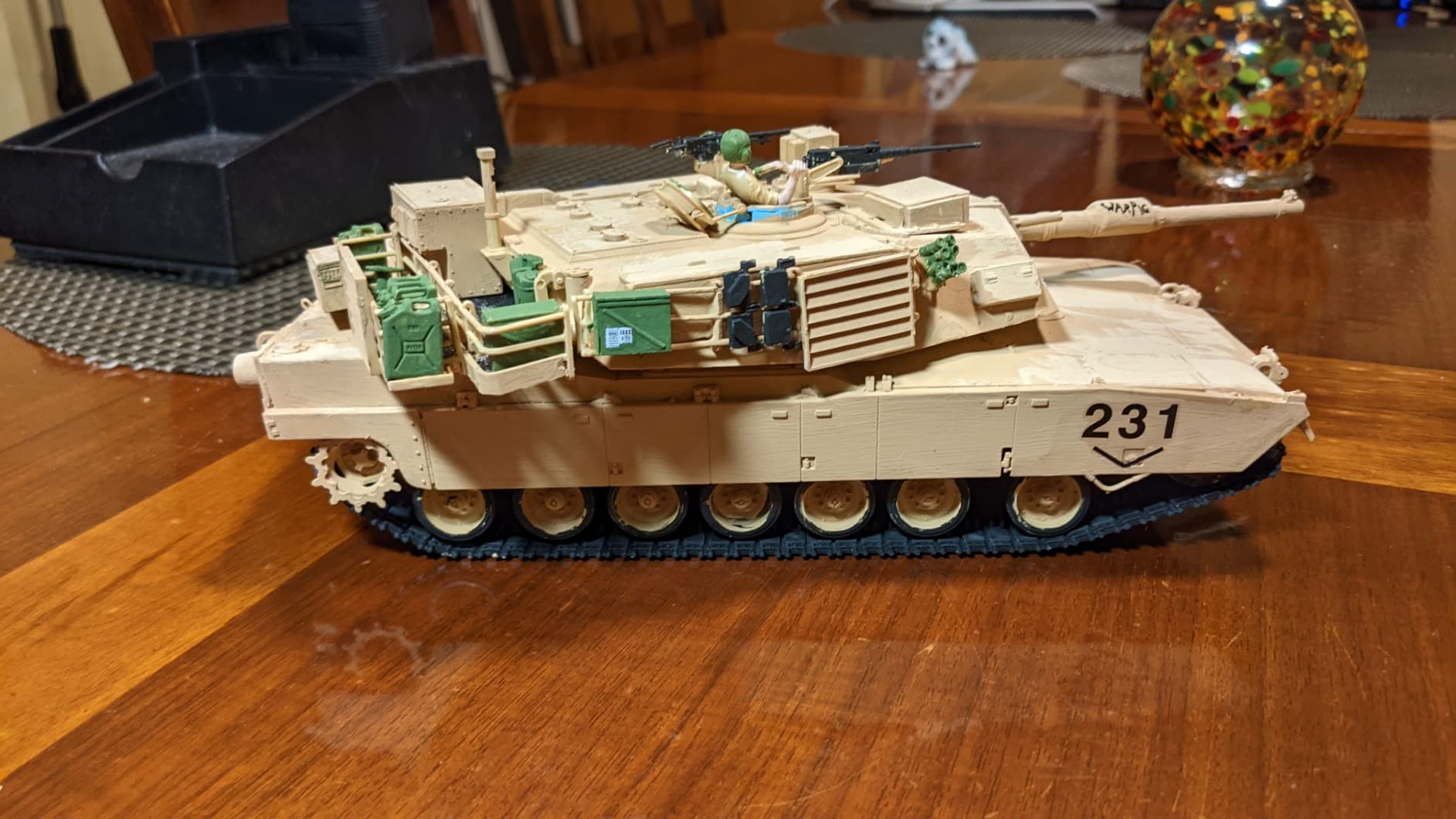 Academy M1A1-ABRAMS Iraq 2003 customer photo 1
