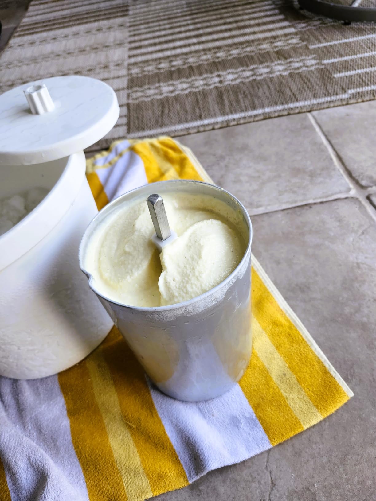 Hamilton Beach Automatic Electric Ice Cream Maker & Frozen Yogurt Machine | 4 Quart | Makes A Variety Of Treats Including Sorbet, Sherbet, Gelato, Custard |Simple & Customizable | White | 68330N customer photo 1