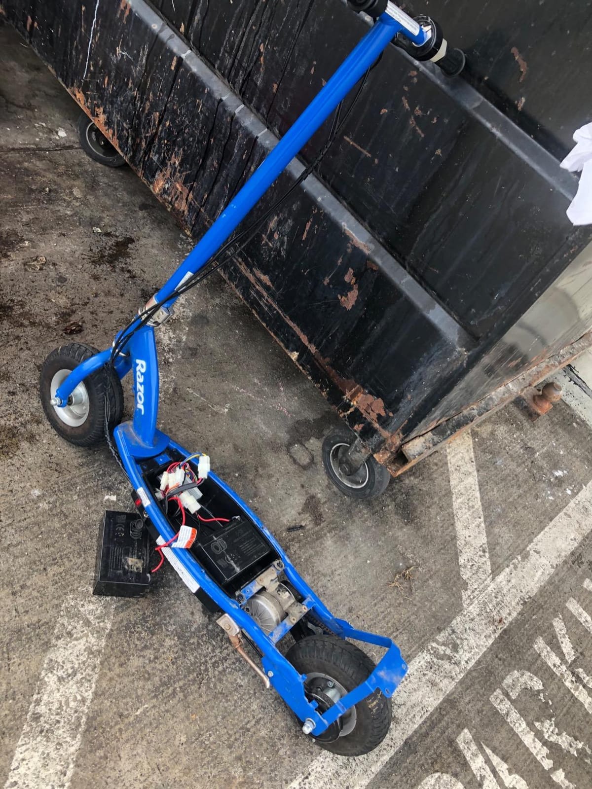 Razor E300 Ride-On 24V Motorized High-Torque Power Electric Scooter, Speeds up to 15 MPH with Brakes and 9