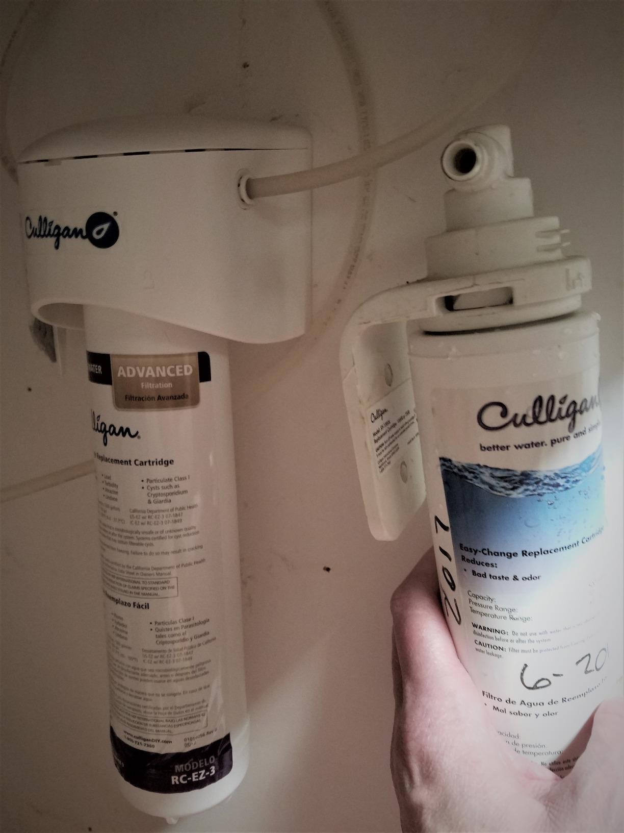Culligan IC 3 EZ-Change Inline Icemaker and Refrigerator Filtration System with Filter, 500 Gallon, White customer photo 2
