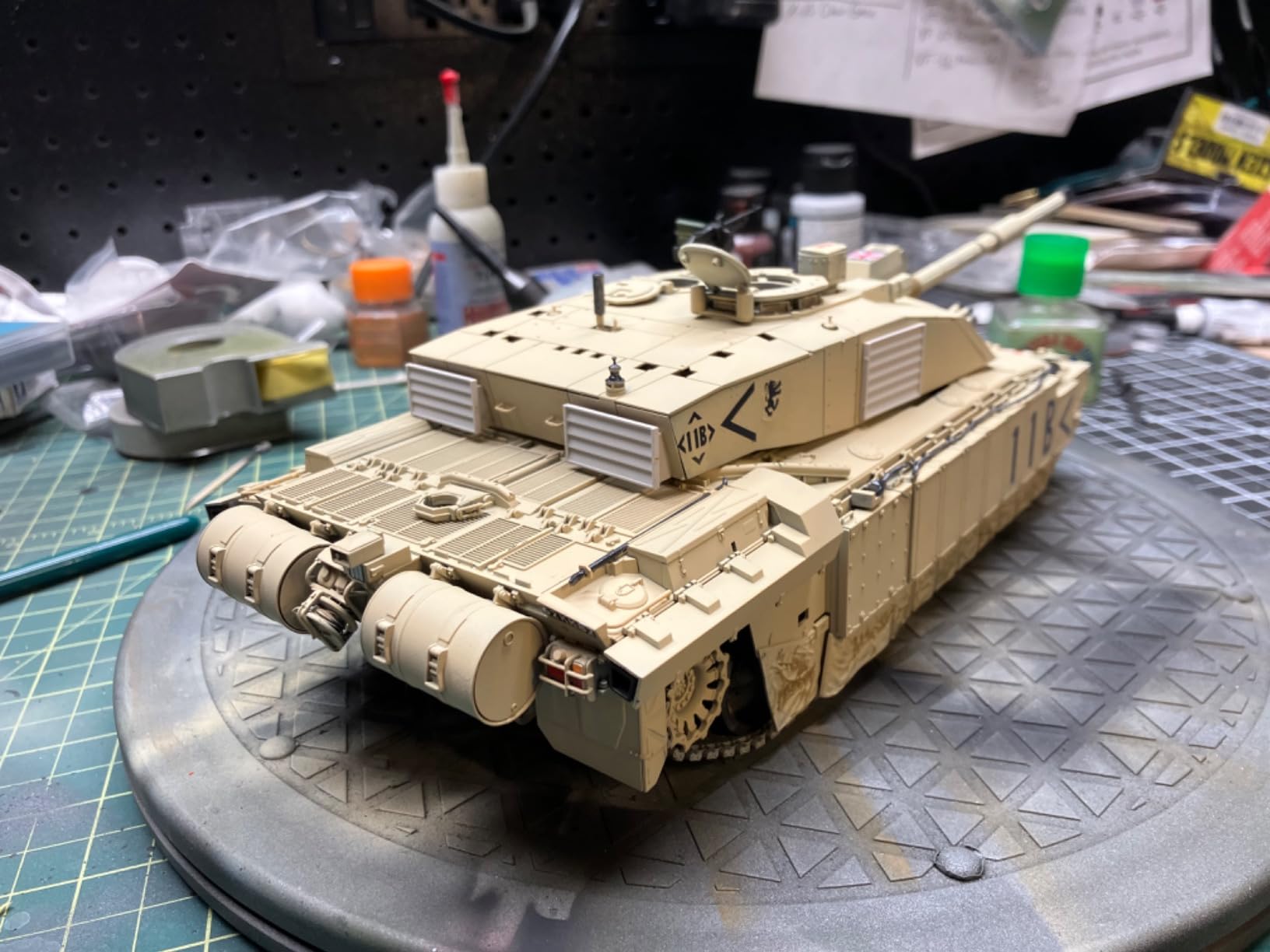 35274 1/35 Brit Challenger 2 customer photo 2
