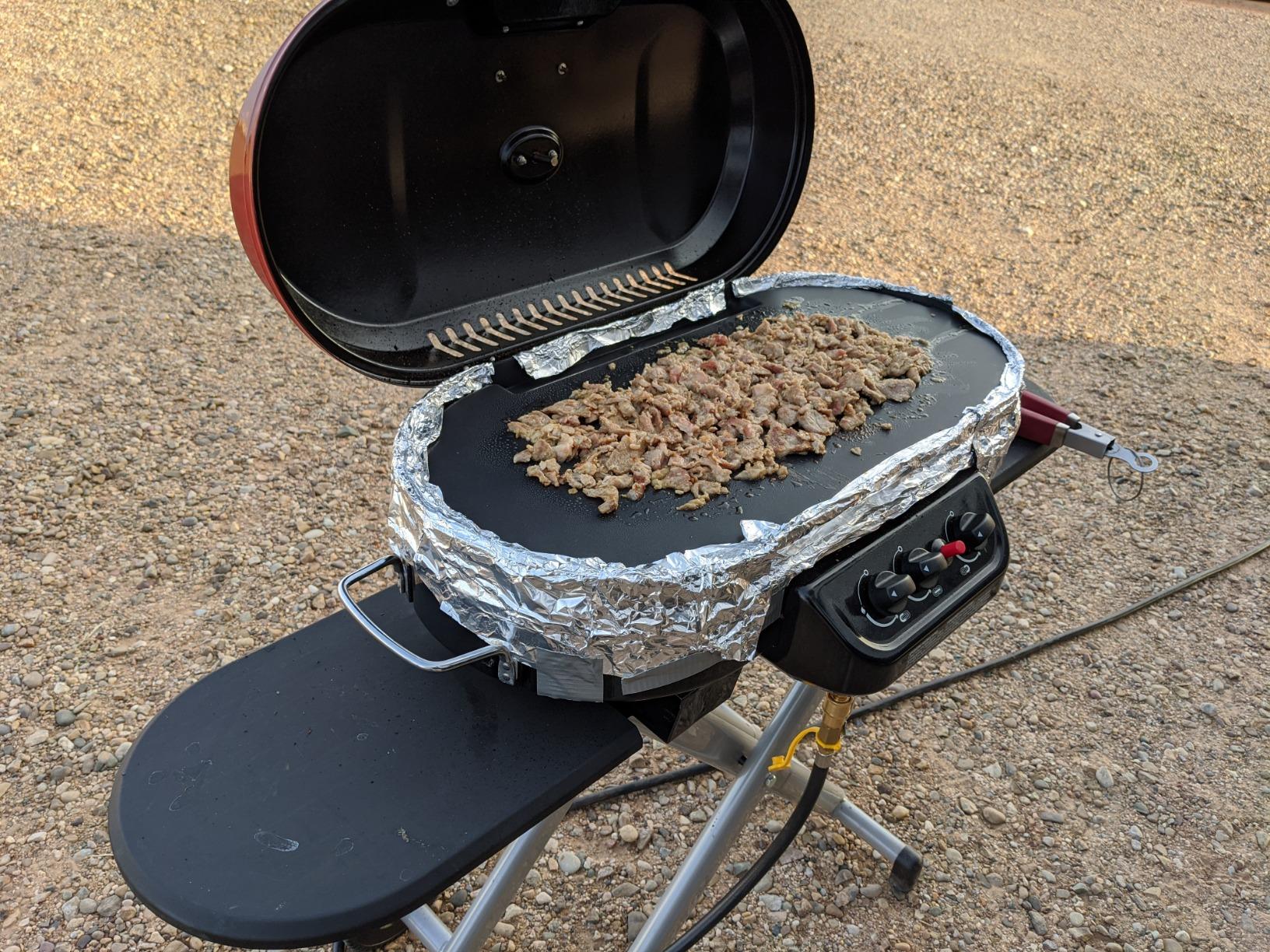 Coleman Swaptop Griddle Accessory for RoadTrip Grills, Full-Size Aluminum Griddle with Nonstick Surface, Dishwasher Safe customer photo 1
