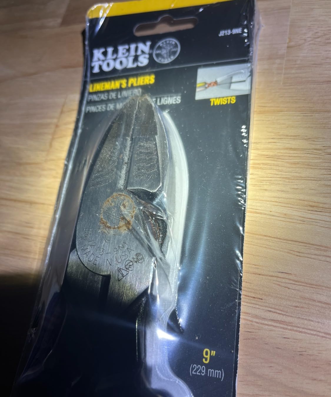 Klein Tools J213-9NE Side Cutter Linemans Pliers, Made in USA, High Leverage, 9-Inch, Streamlined Design, Color Coded customer photo 1