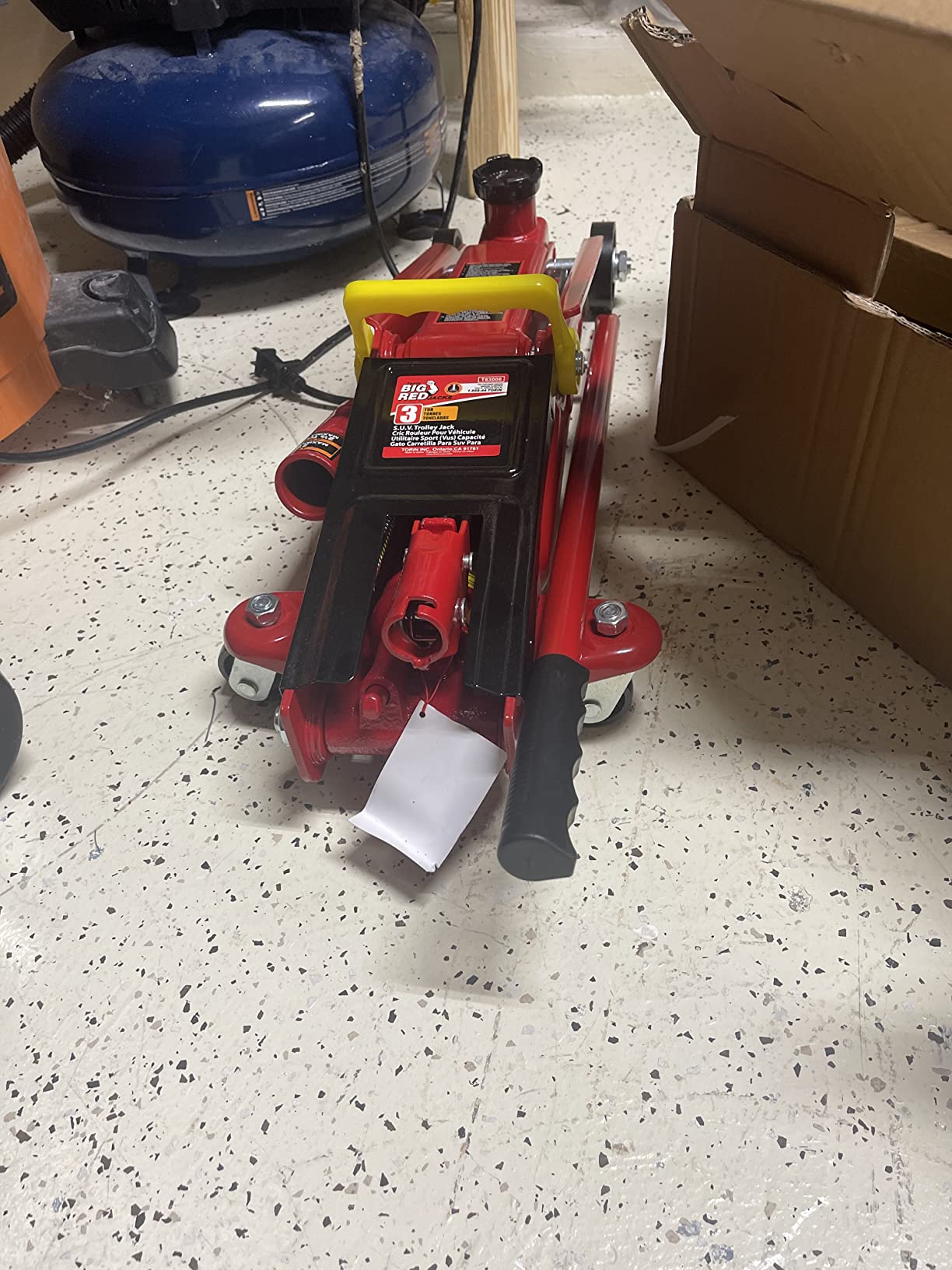 BIG RED T83006 Torin Hydraulic Trolley Service/Floor Jack with Extra Saddle (Fits: SUVs and Extended Height Trucks): 3 Ton (6,000 lb) Capacity, Red customer photo 2