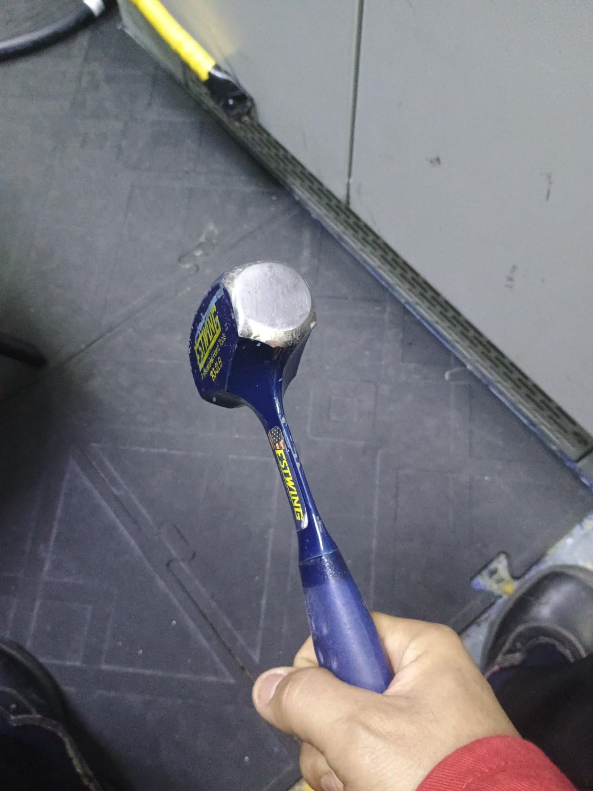 Estwing Drilling/Crack Hammer - 2-Pound USA Made Sledge Hammer with Forged Steel Construction & Shock Reduction Grip - B3-2LB customer photo 2