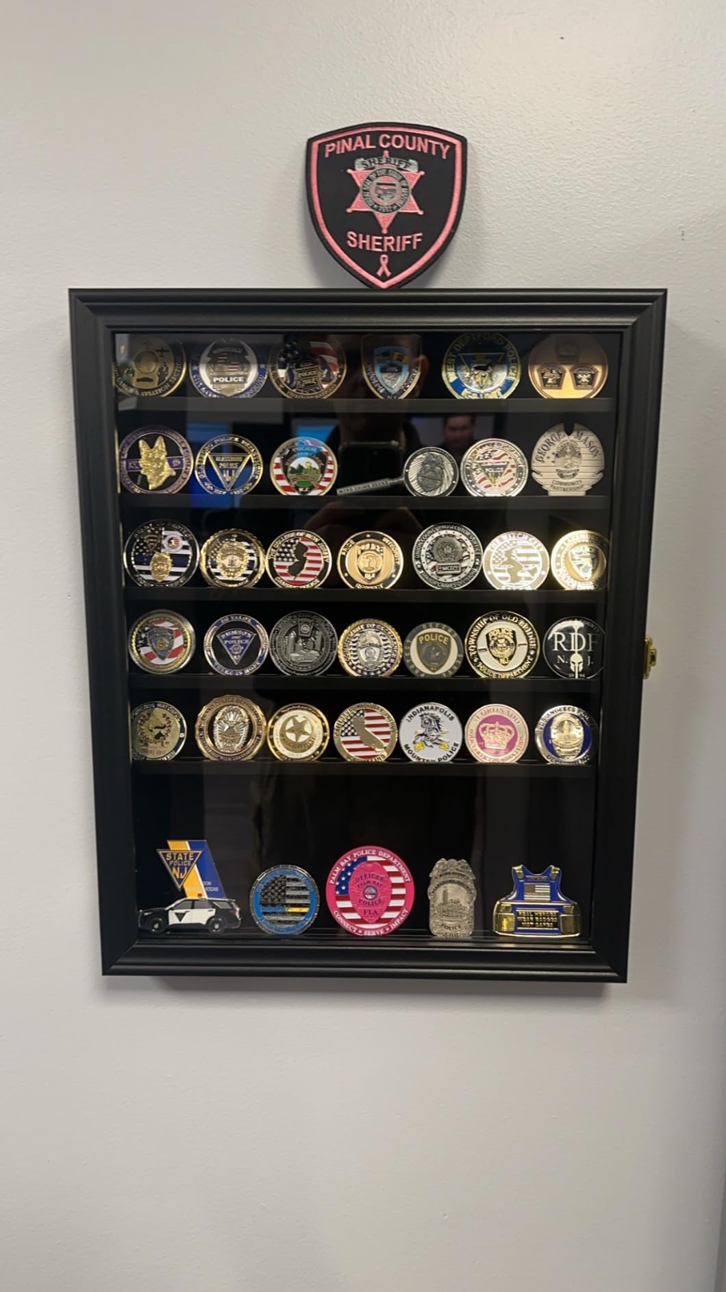 Military Challenge Coin Display Case Wall Mount Cabinet Poker Chips Holder Display Case Stand Rack Mahogany Finish Frame Pro 98% UV Protection customer photo 2