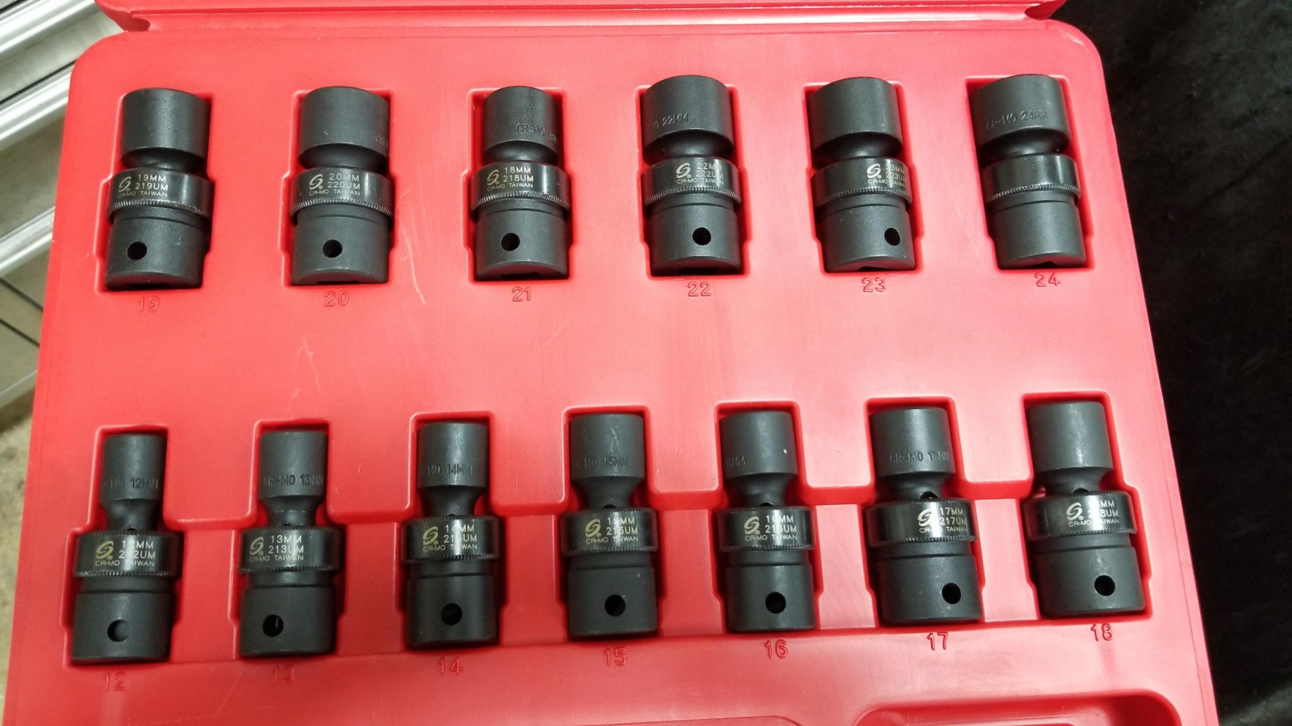 SUNEX TOOLS 2665, 1/2 Inch Drive Universal Impact Socket Set, 13-Piece, Metric, 12mm - 24mm, Cr-Mo Alloy Steel, Radius Corner Design, Heavy Duty Storage Case customer photo 1