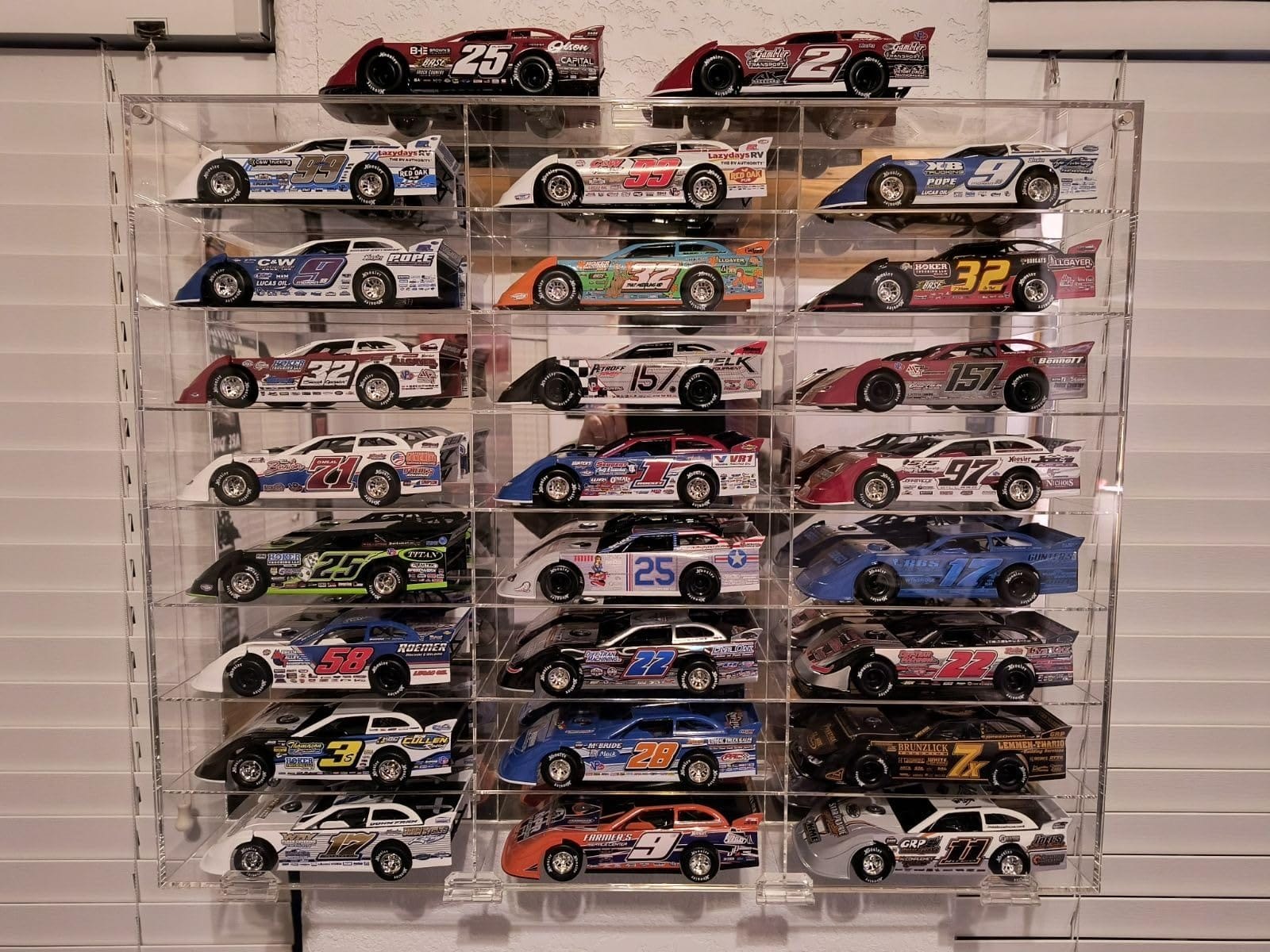 Clear Acrylic Display Case for 1:24 Scale Diecast Toy Model Cars Hot Small Toy Wheels Storage Showcase, 98% UV Protection, 4mm Thick Acrylic 24 Compartments customer photo 1