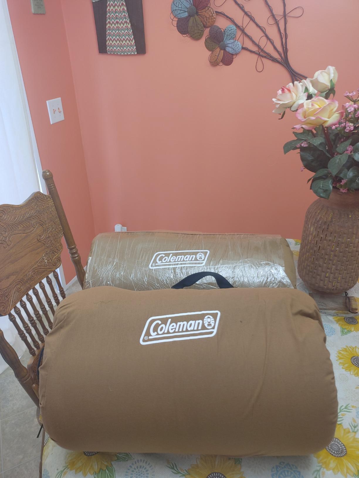 Coleman Dunnock 20°F Big 'n Tall Sleeping Bag, Cold-Weather Sleeping Bag Fits Adults up to 6ft 4in, Machine Washable, Flannel Liner customer photo 1