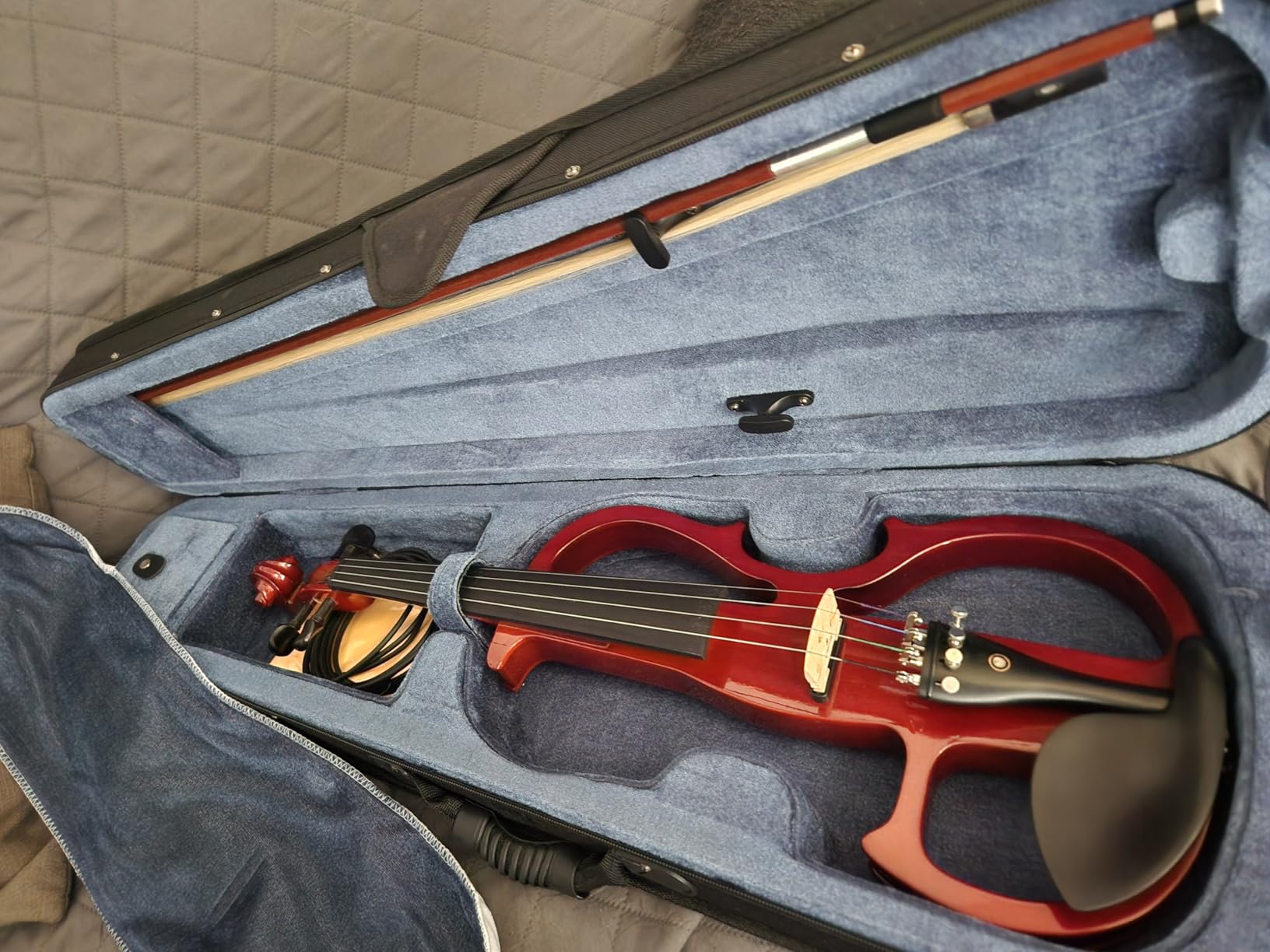 Cecilio Silent Electric Solid Wood Violin Kit with Ebony Fittings, Full Size 4/4 Electric Violin for Beginner and Professional Musicians, Black Metallic customer photo 2