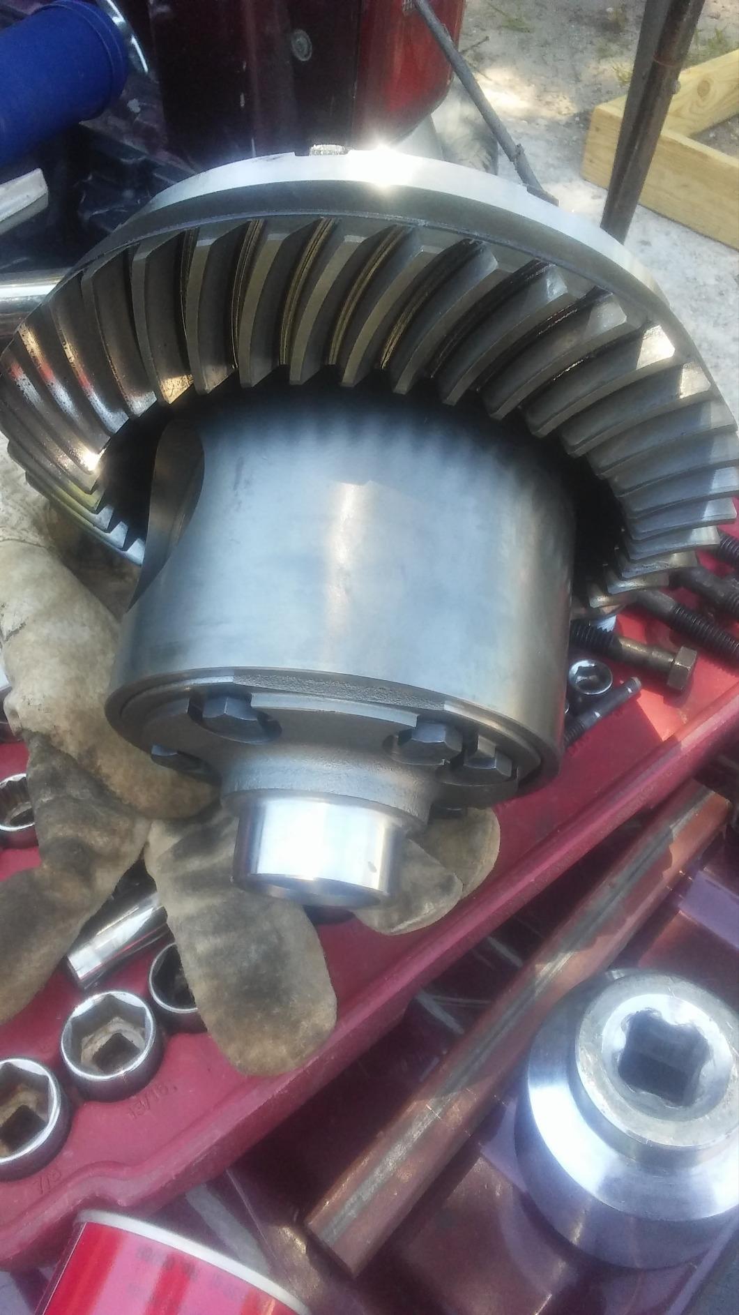 Detroit Locker 913A481 Trutrac Differential with 30 Spline for GM 8.5/8.6