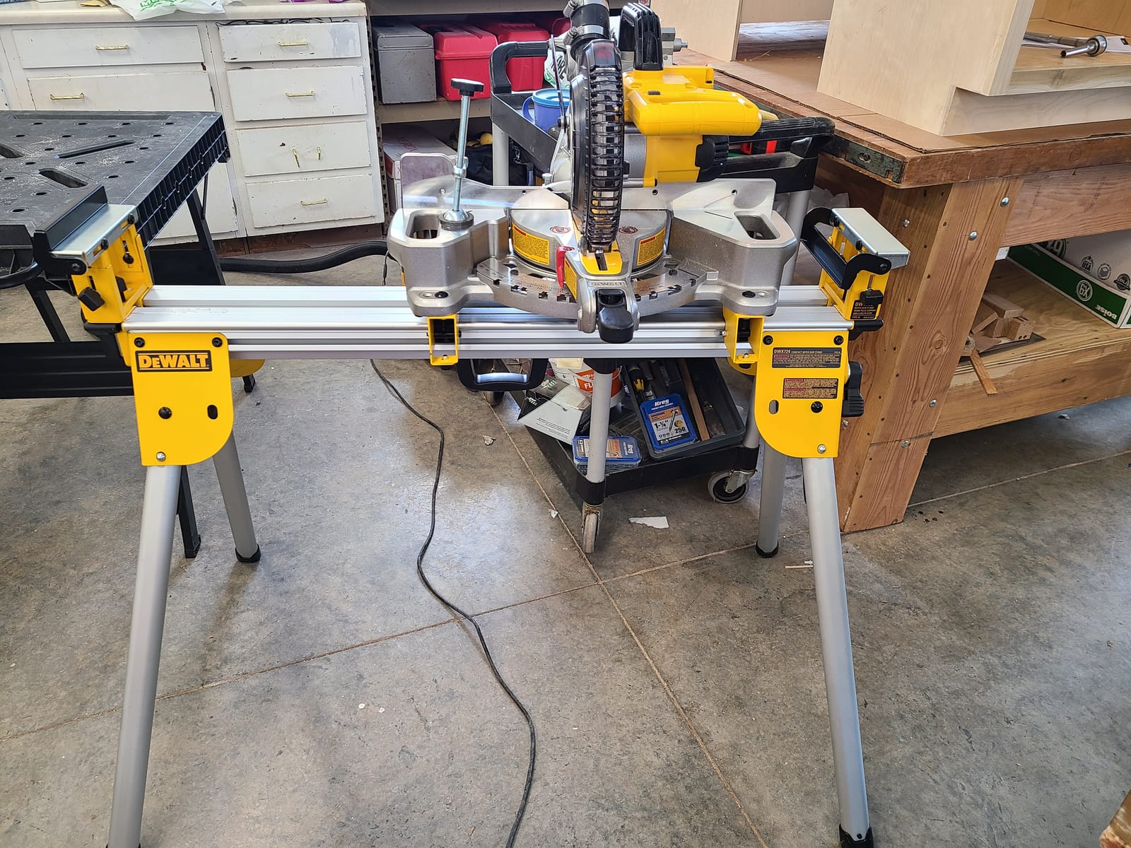 DEWALT Miter Saw Stand, Compact, 40