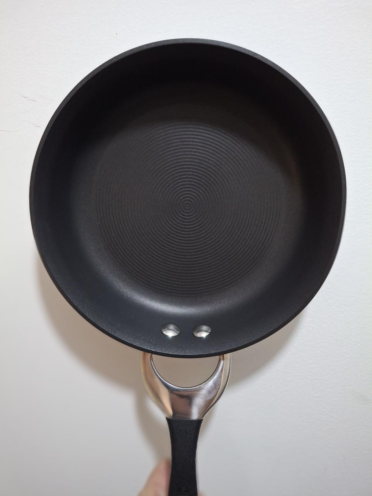 Circulon Symmetry Hard Anodized Nonstick Frying Pan, Induction Cookware | Nonstick pan, easy cleanup, dishwasher safe, oven safe to 400°F, 8.5-inch, cook eggs, hard-anodized aluminum pan, black customer photo 1