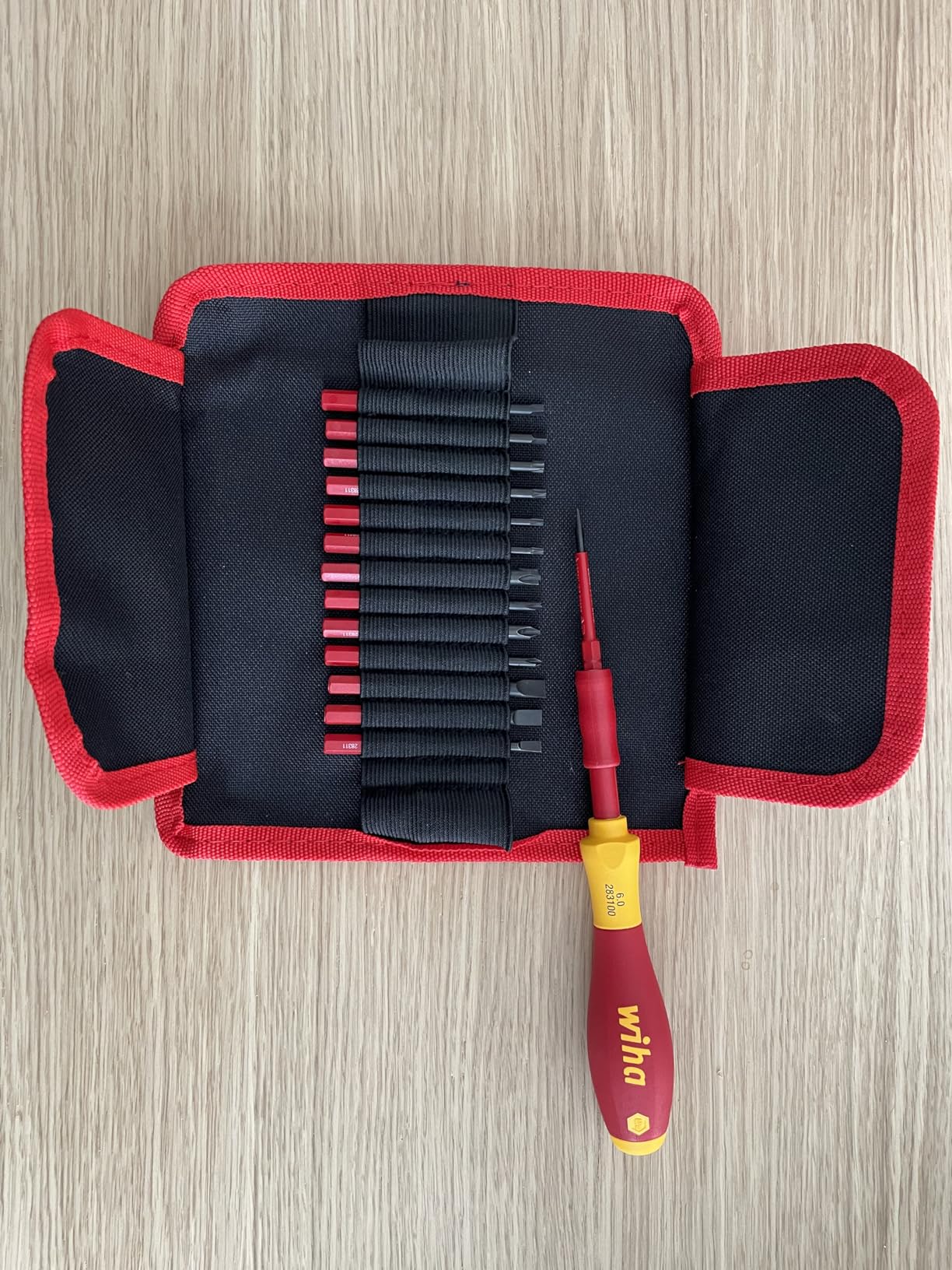 Wiha 28390 Insulated SlimLine Interchangeable Set Includes Handle with Pouch, 15-Piece customer photo 2