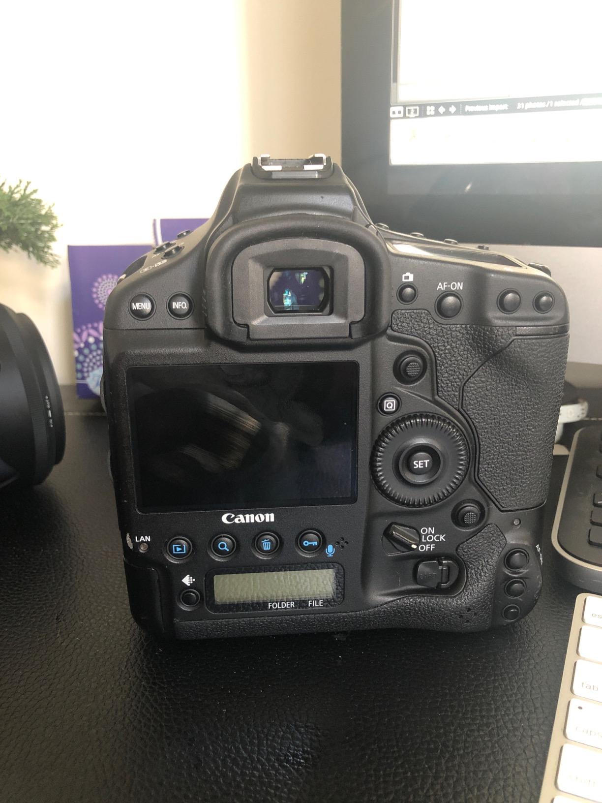 Canon EOS-1D X 18.1MP Full Frame CMOS Digital SLR Camera Black customer photo 2