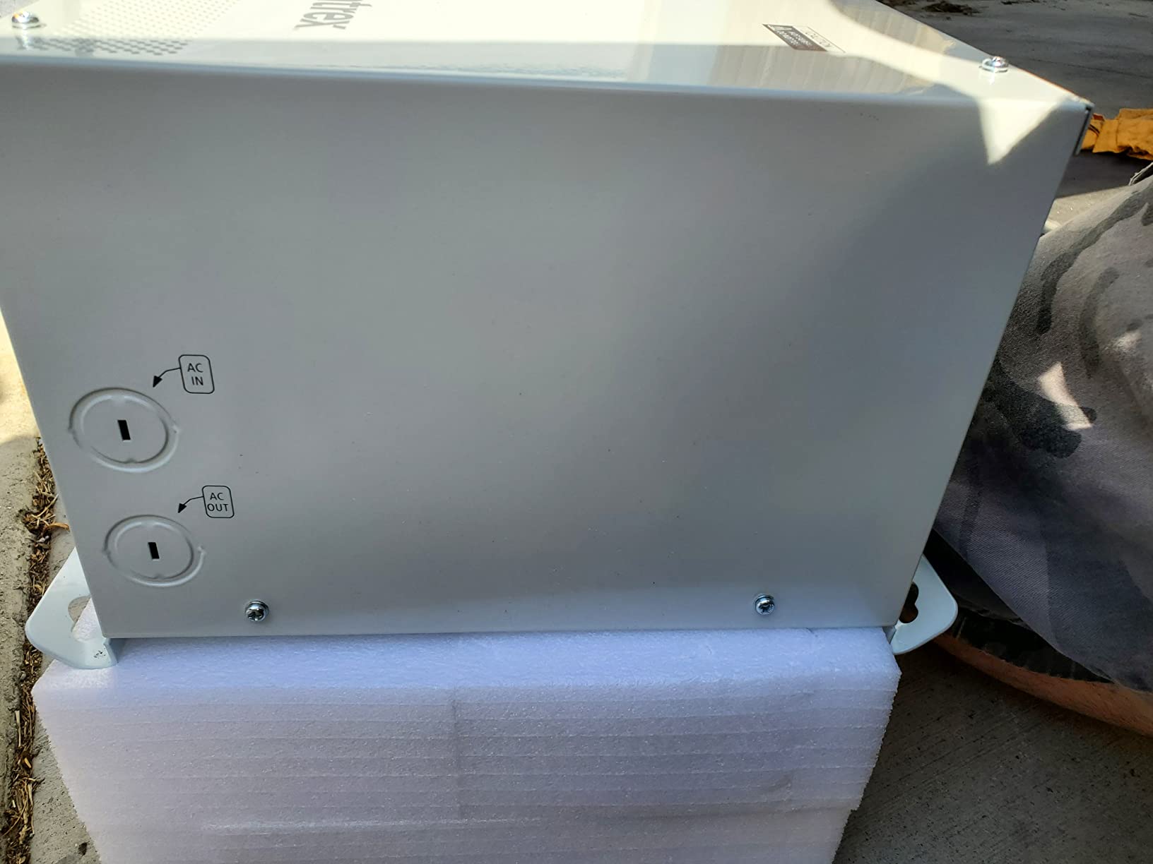 815-3012 Freedom SW 3012 150 Amp Inverter/Charger customer photo 2