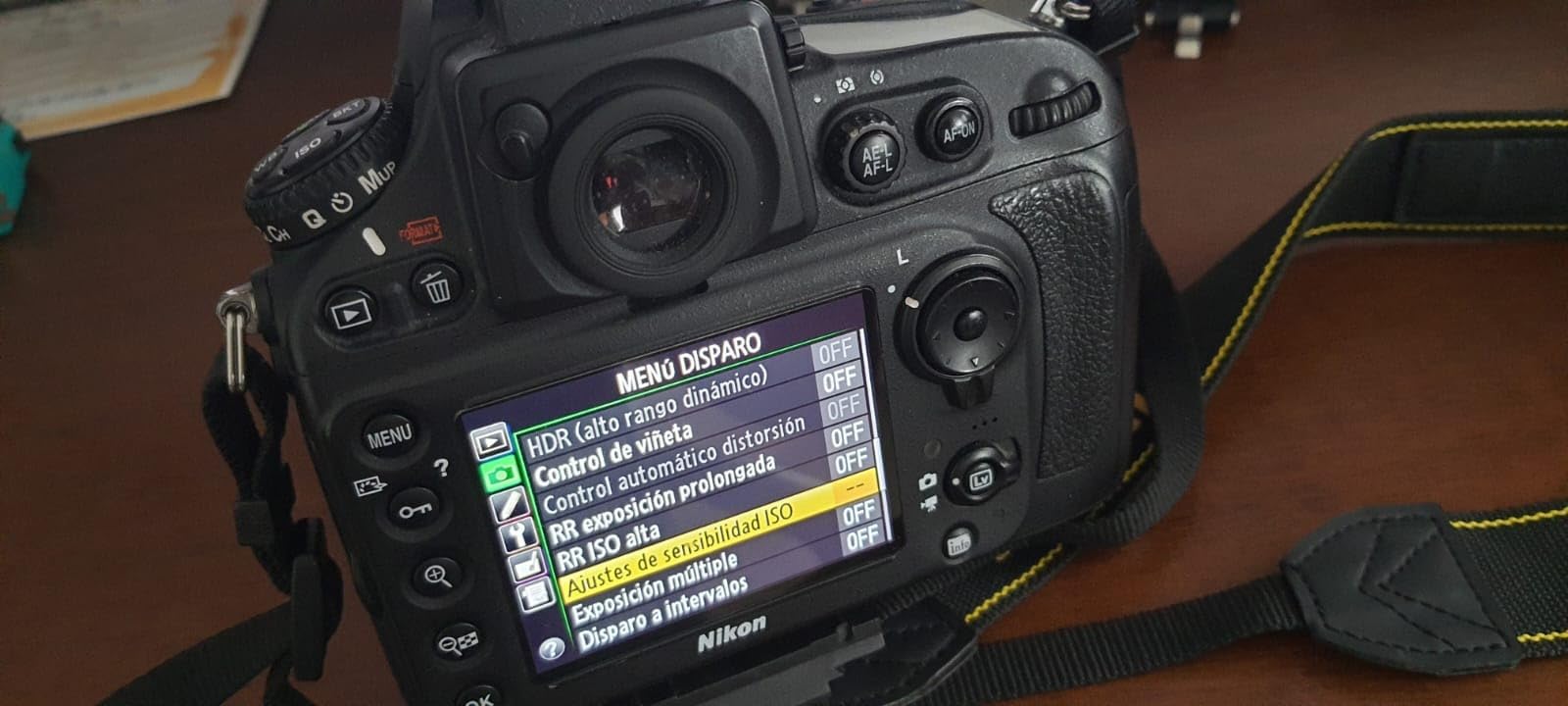 Nikon D800 36.3 MP CMOS FX-Format Digital SLR Camera (Body Only) (Old Model) customer photo 2