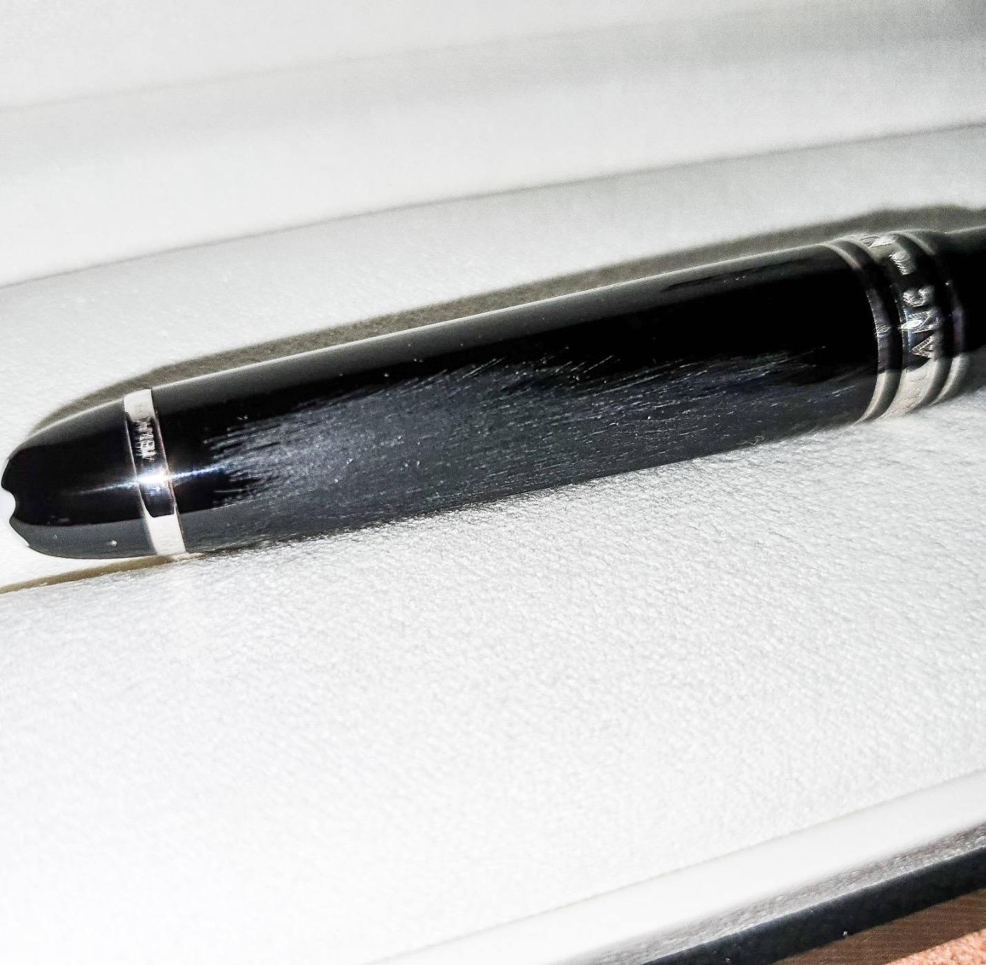 MONTBLANC 145-Meisterstuck Classique Platinum Fountain Pen, Medium Nib (106522) customer photo 2
