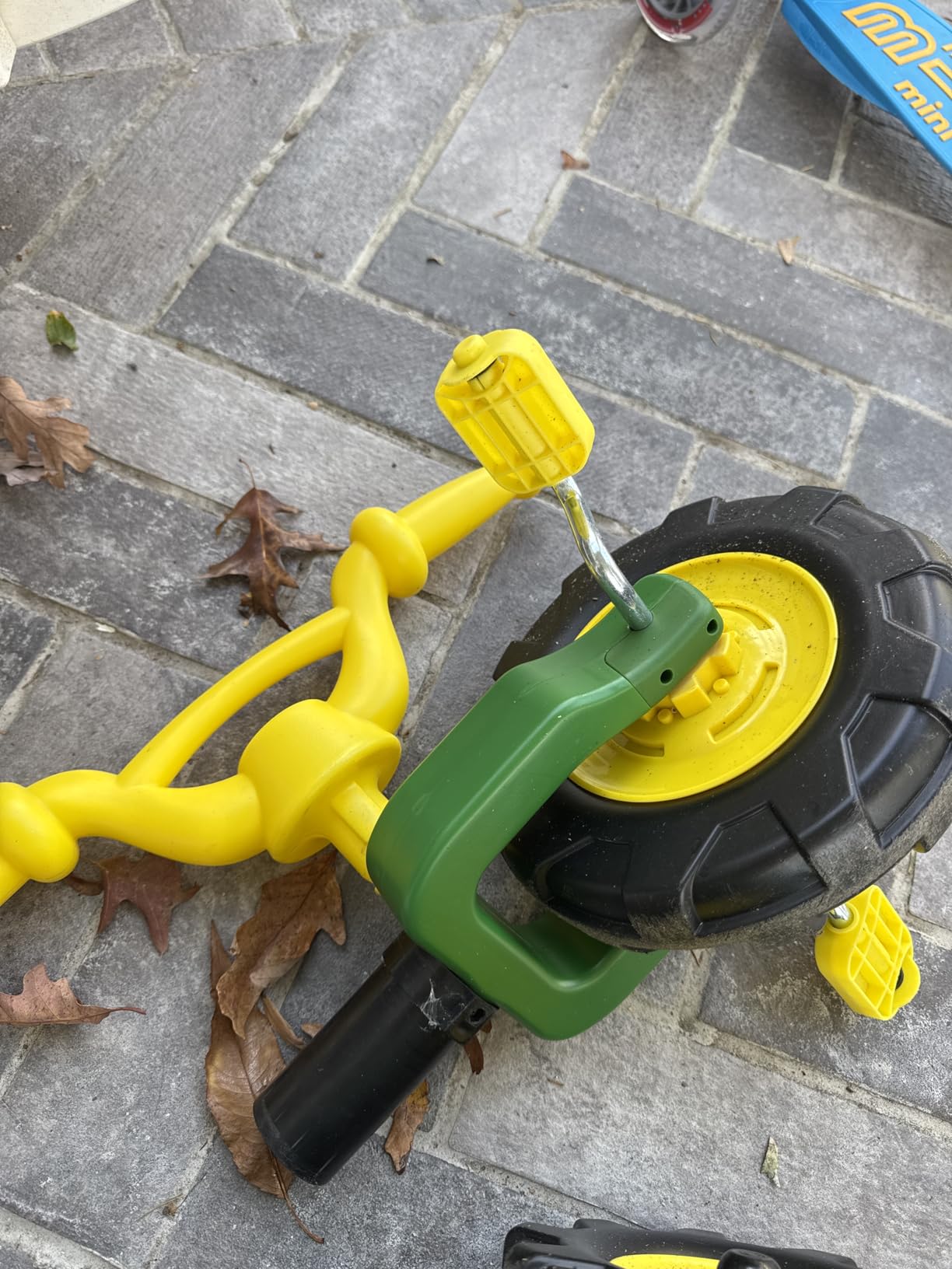 John Deere Ride On Toys Pedal Tractor with Wagon for Kids Aged 18 Months to 3 Years, Green/Yellow customer photo 1